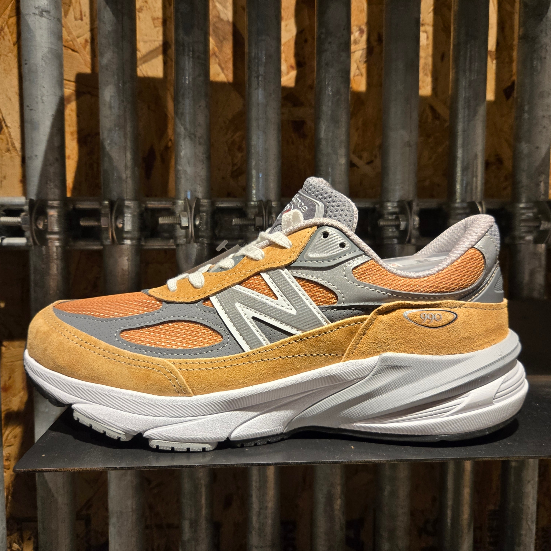New Balance 990v6 Made in USA Workwear Grey 착용 스타일