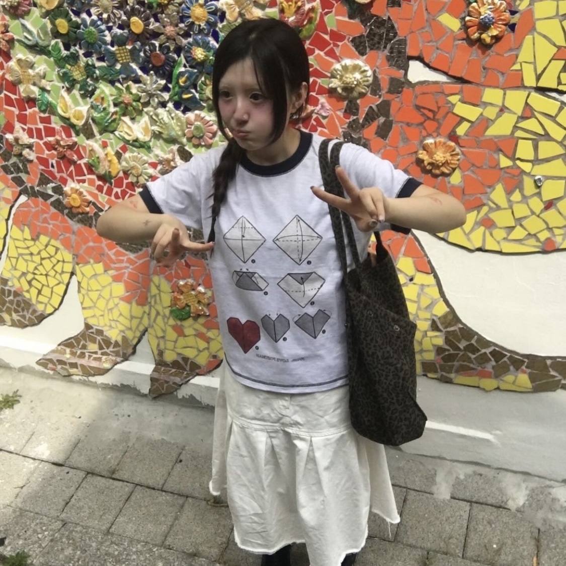 Problemallways Love Postman T-Shirt Melange Gray 착용 스타일 - 2