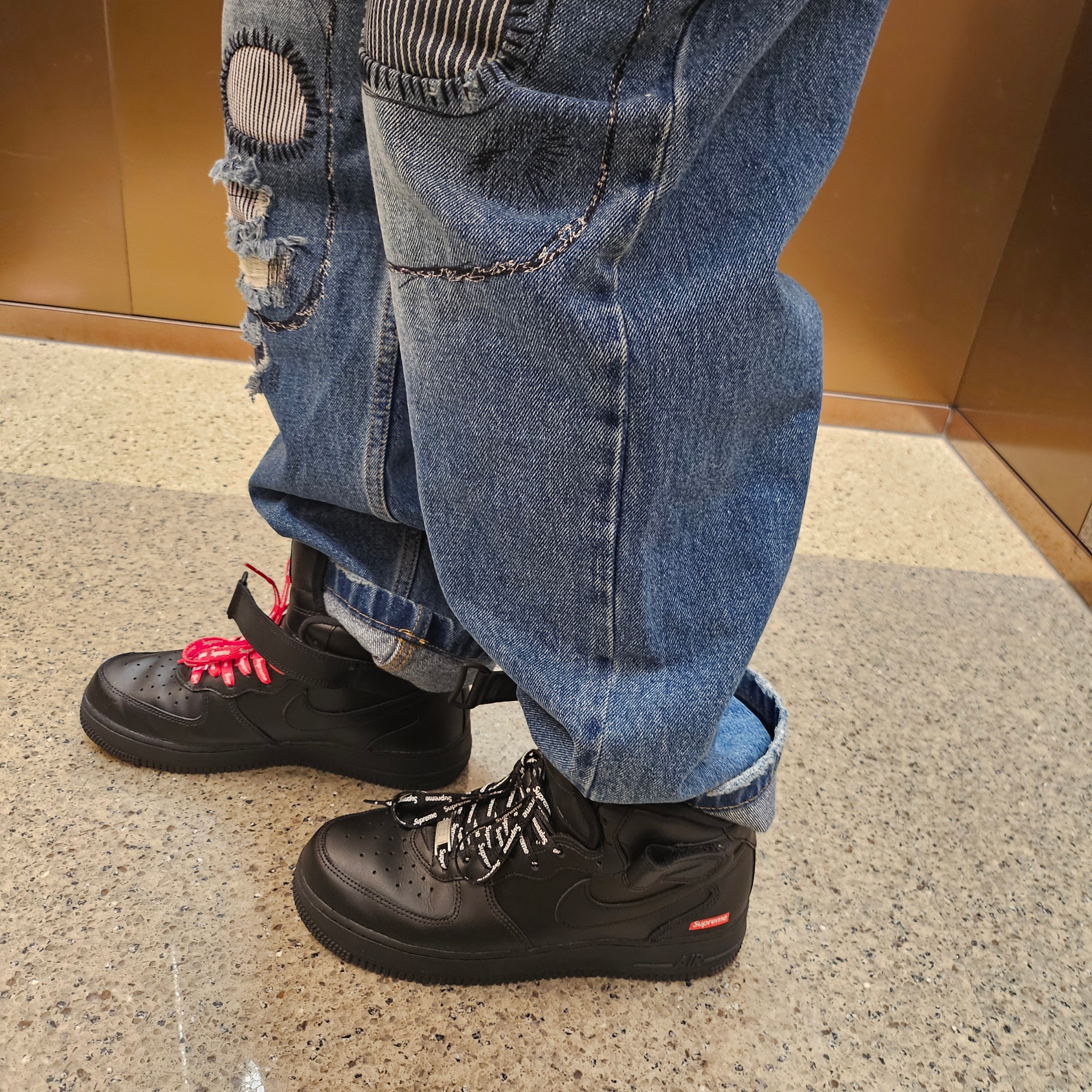 Stussy SS Link Studded Belt Black, Nike x Supreme Air Force 1 Mid Black 착용 스타일 - 3