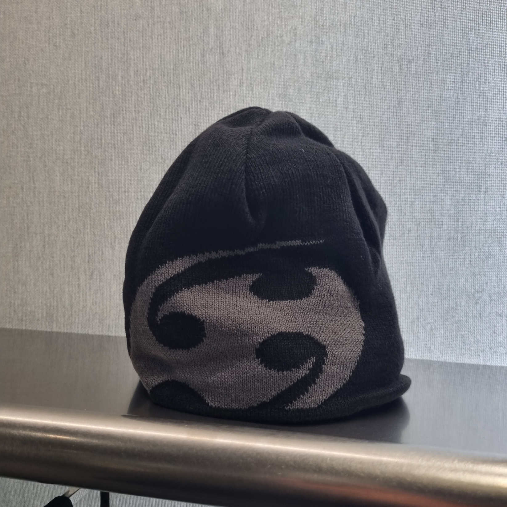 Sansan Gear Logo Beanie Black 착용 스타일