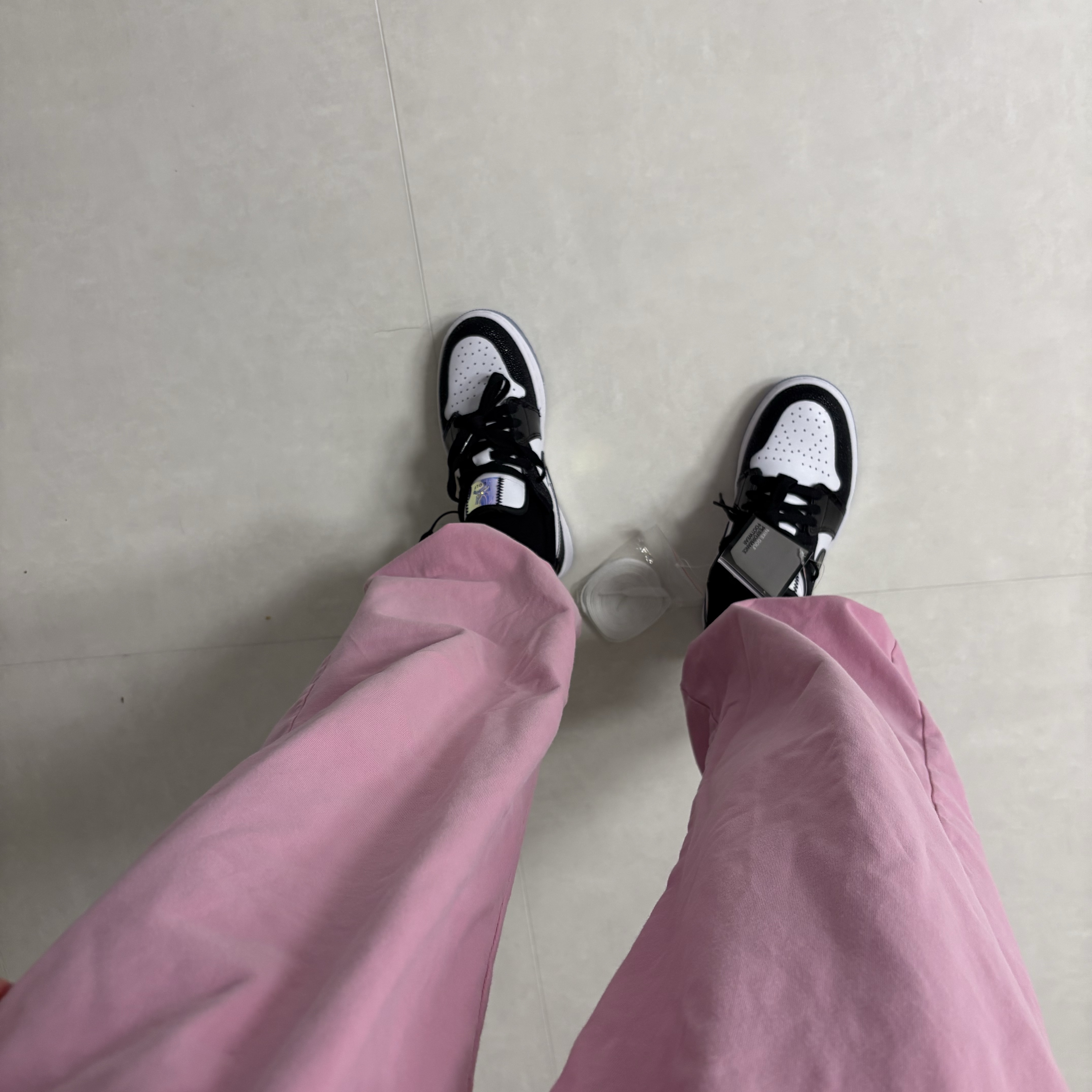 Jordan 1 Low Golf NRG White Black 착용 스타일