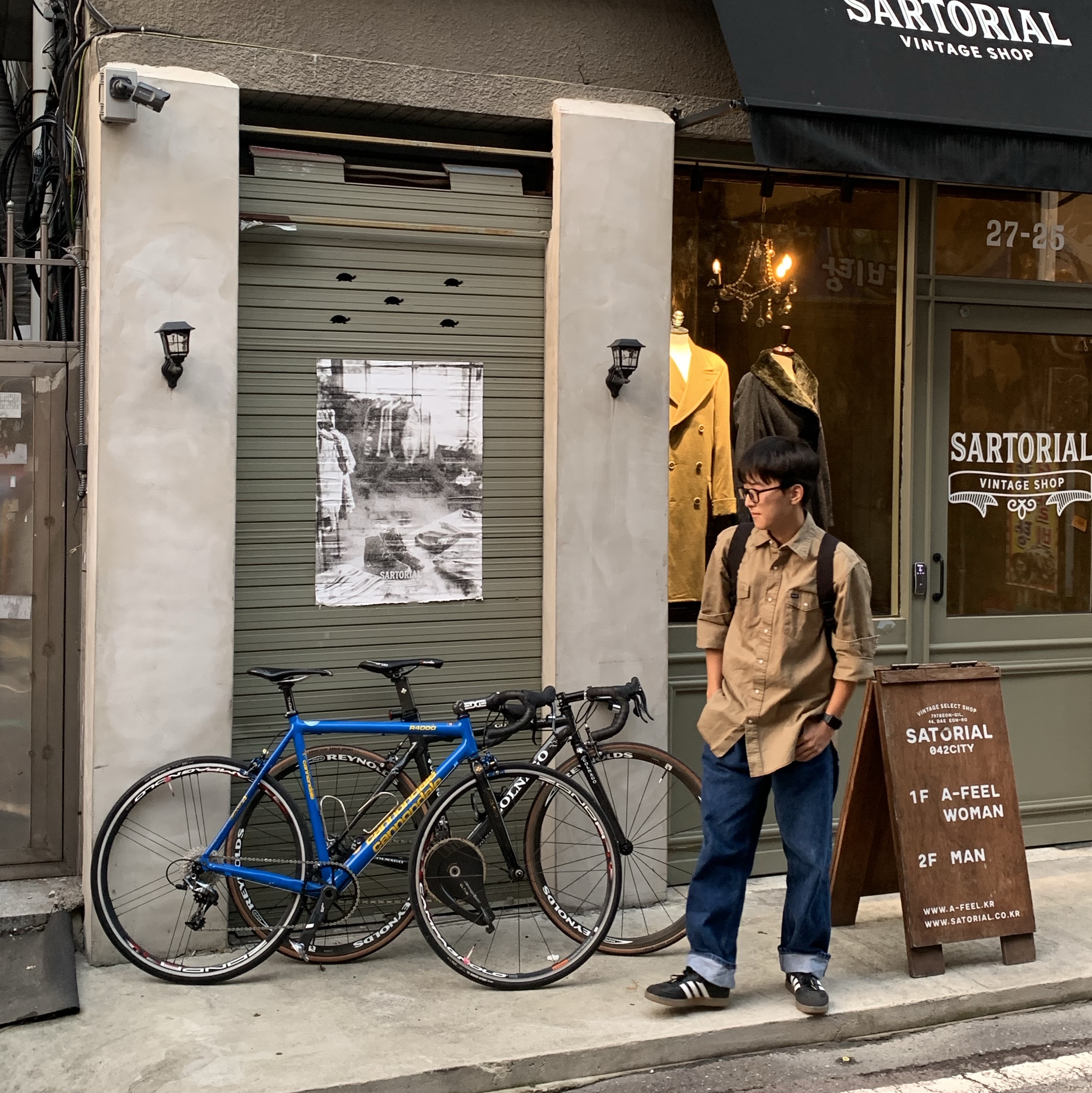 Adidas Velosamba Vegan Cycling Core Black 착용 스타일 - 1