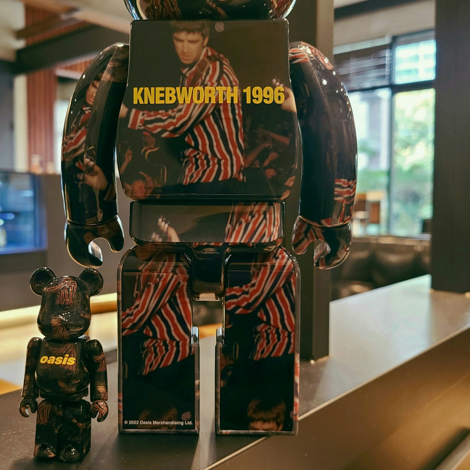 Bearbrick Oasis Knebworth 1996 Noel Gallagher 100％ & 400％ Set 착용 스타일 - 2