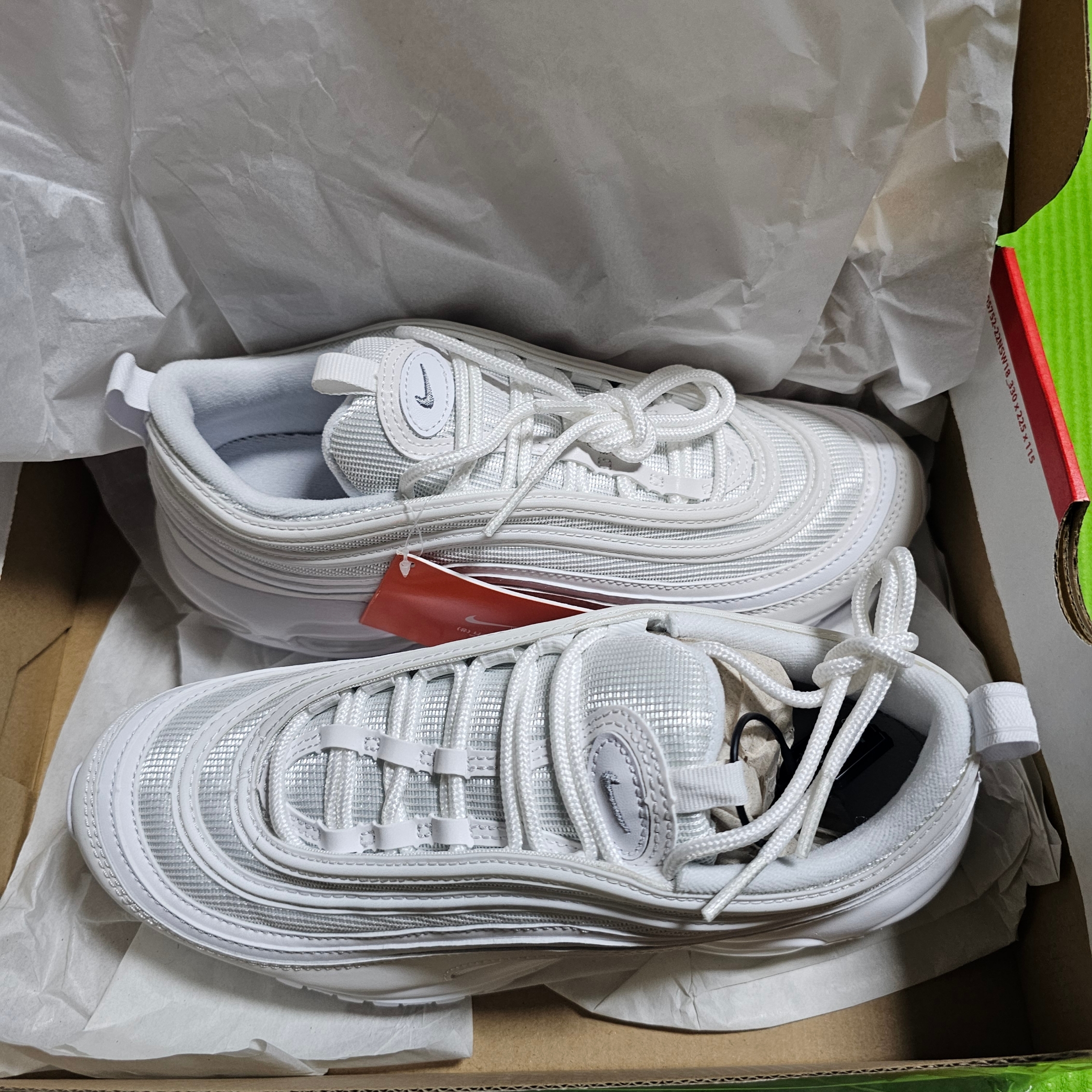 Nike Air Max 97 Triple White Wolf Grey 착용 스타일 - 3