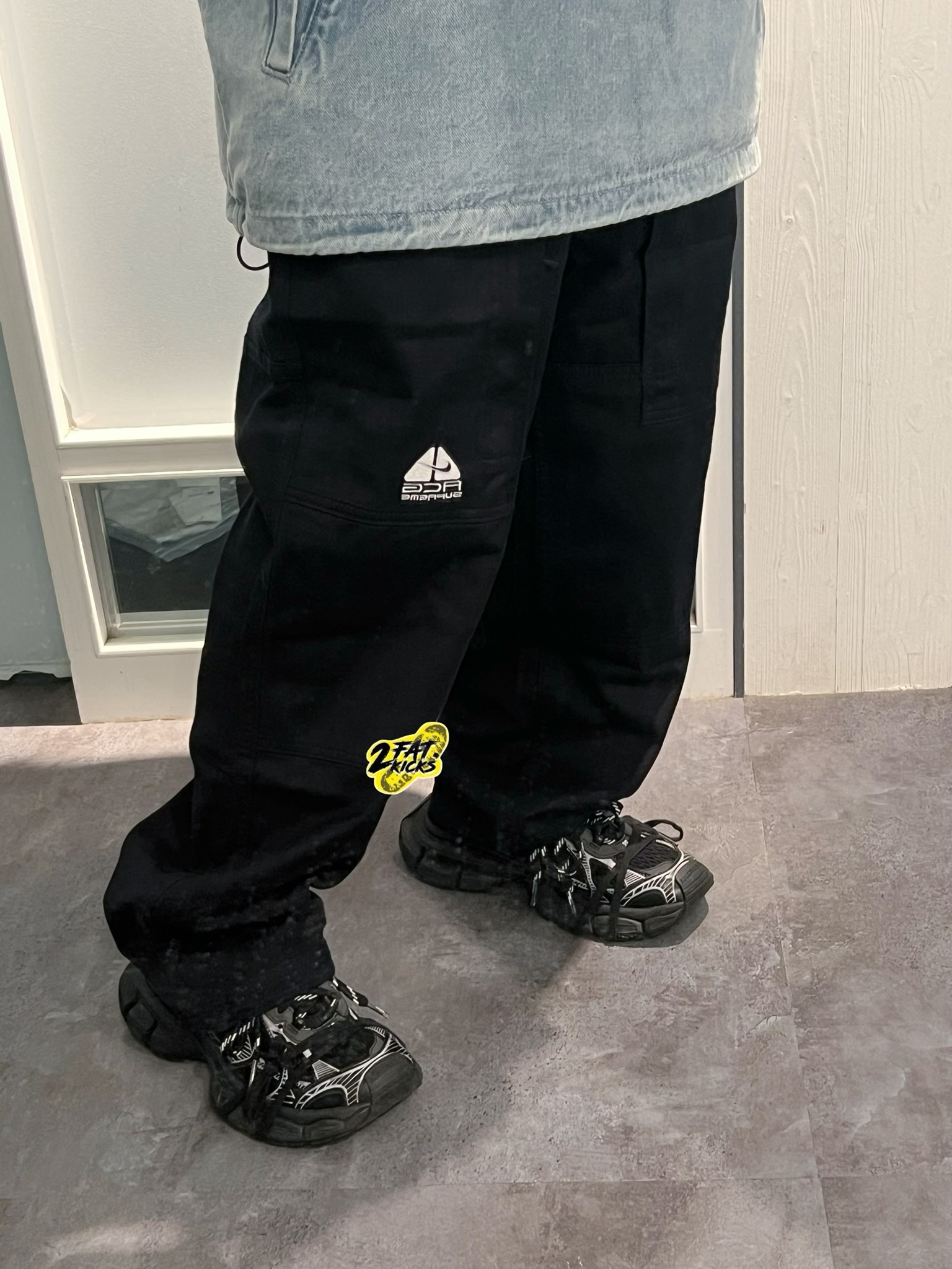 Supreme x Nike ACG Belted Denim Pants Washed Blue - 22FW, Supreme x Nike ACG Belted Denim Pants Black - 22FW 착용 스타일 - 7