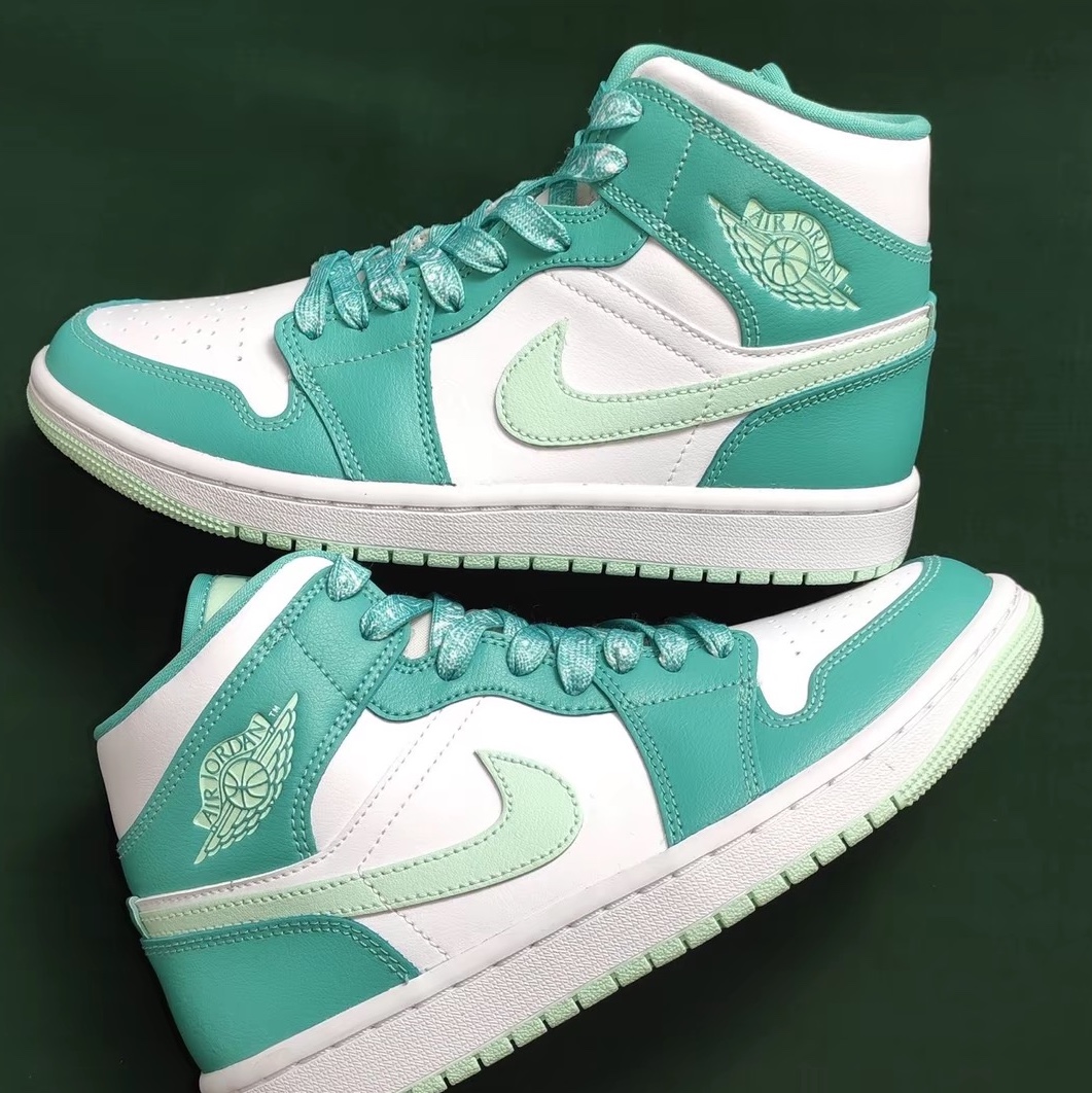 (W) Jordan 1 Mid Washed Teal Mint Foam 착용 스타일 - 2
