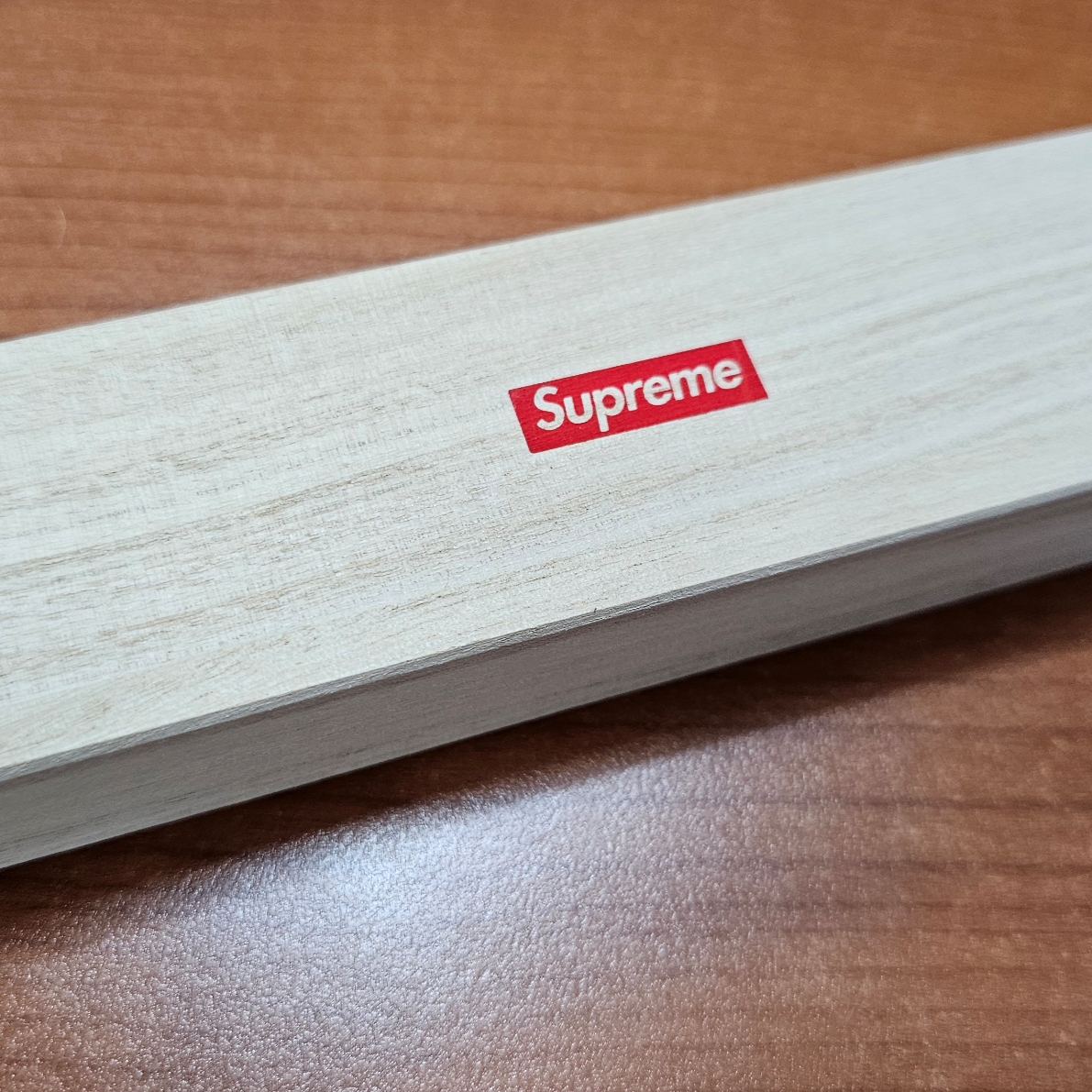 Supreme CDW Push Pin Set Brass - 24FW 착용 스타일 - 1