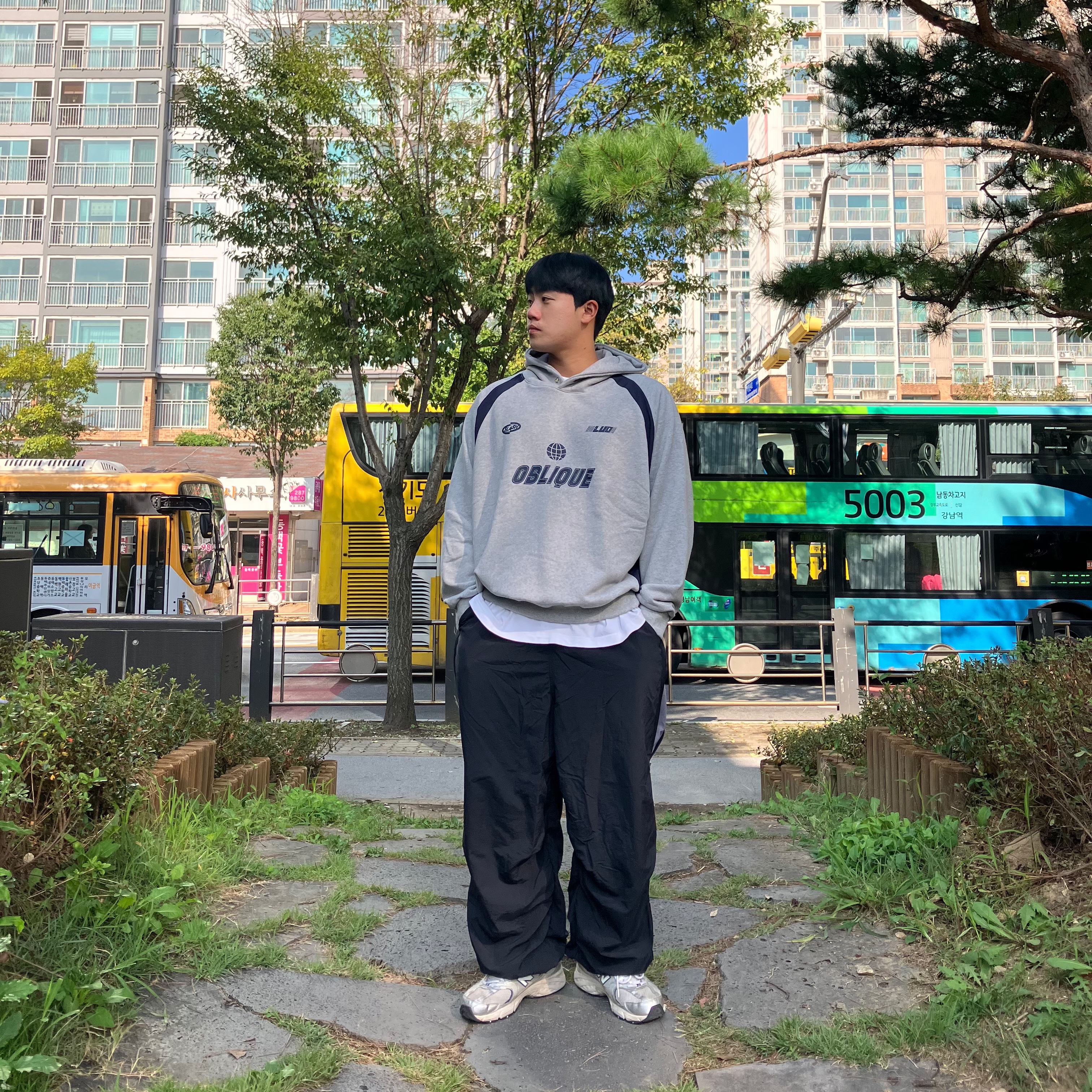 New Balance 530 Steel Grey 착용 스타일 - 2