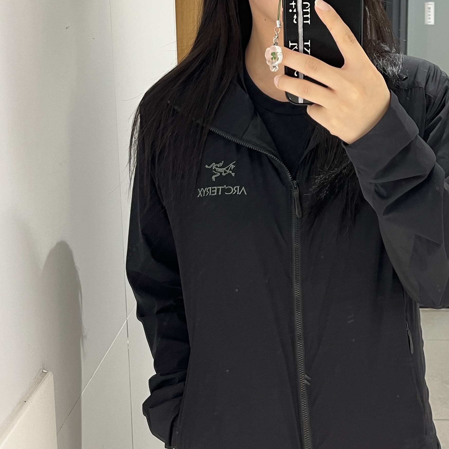 Arc'teryx Atom SL Hoody Black 착용 스타일
