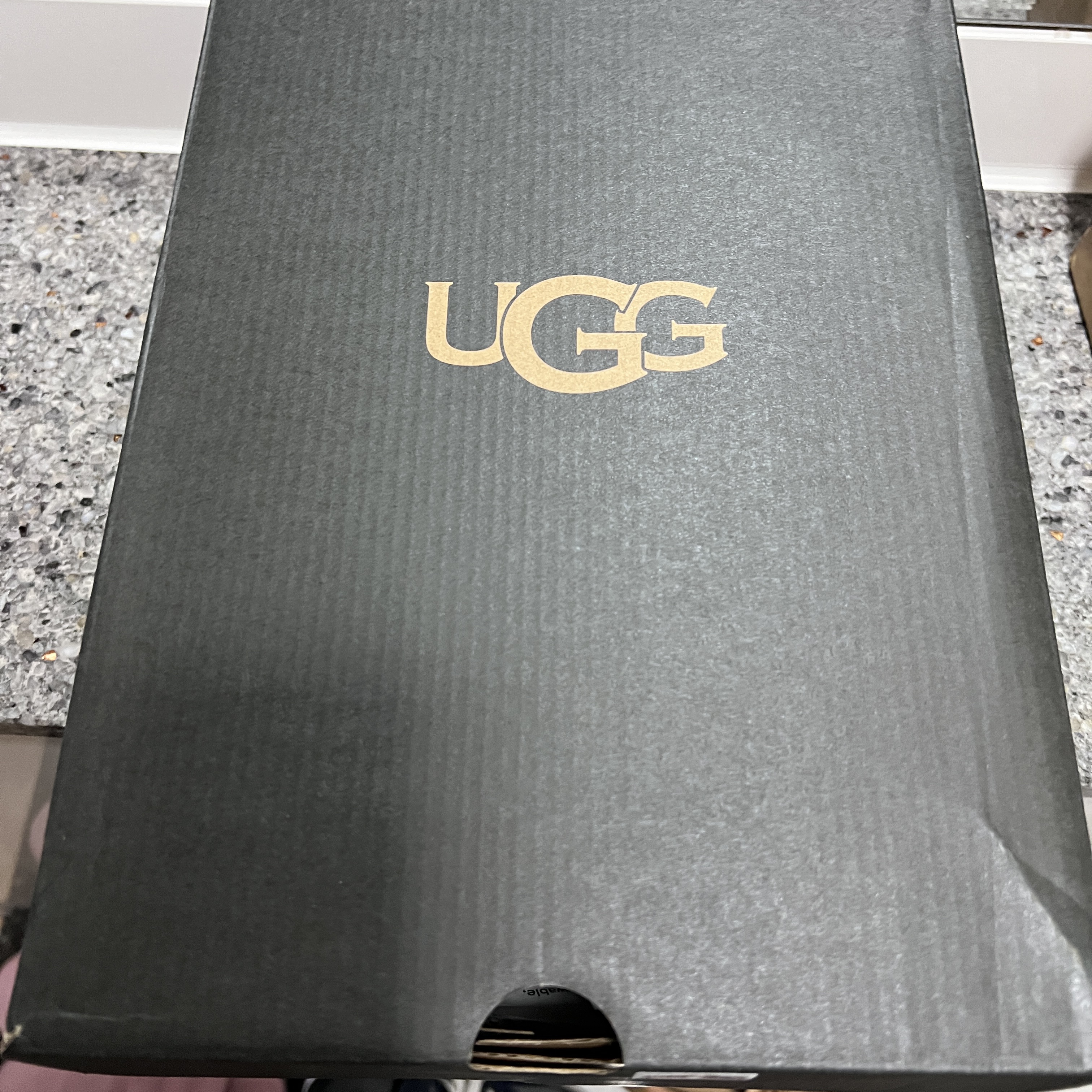 UGG Tasman Slipper Chestnut 착용 스타일 - 1