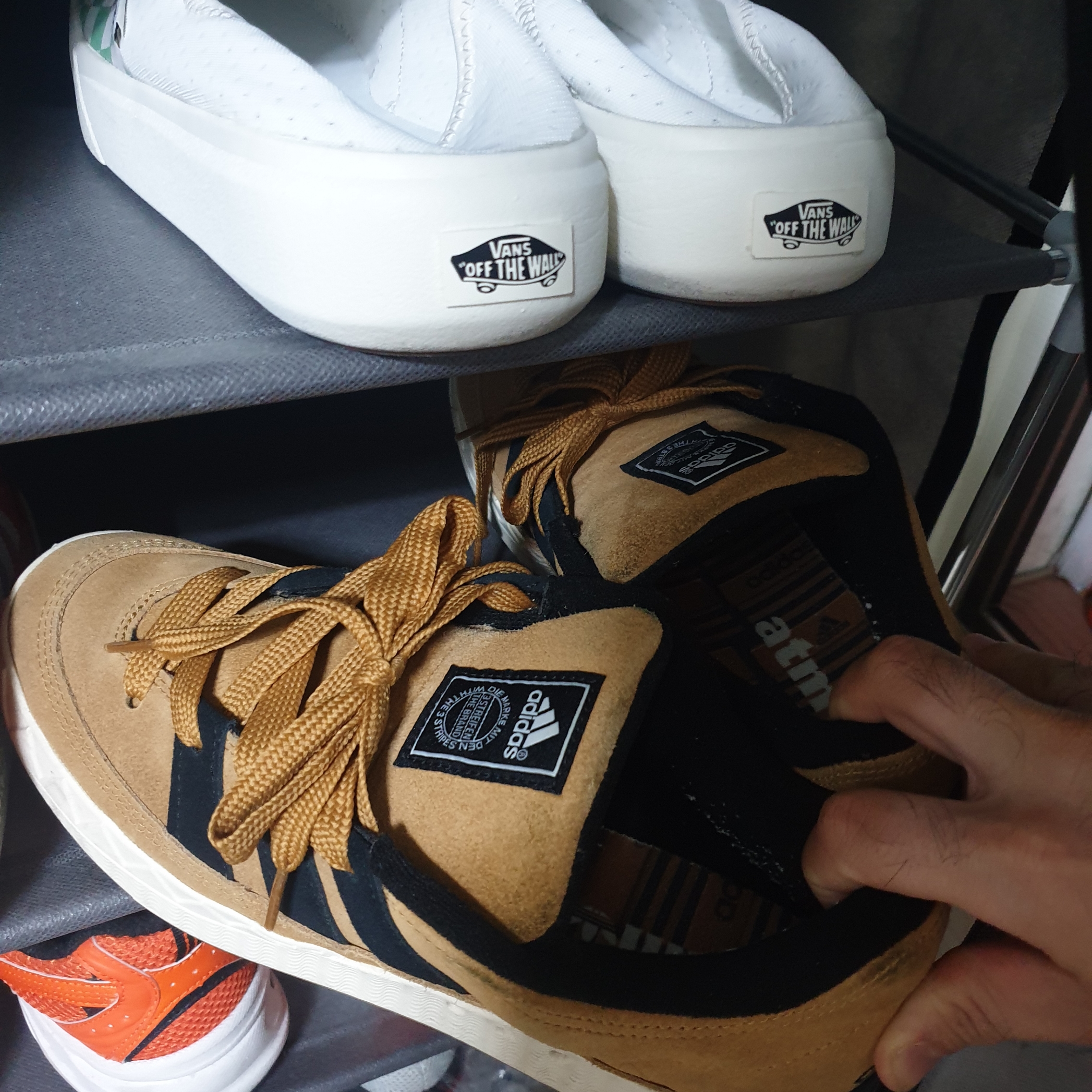 Adidas x Atmos Adimatic OG Shoebox 착용 스타일 - 1