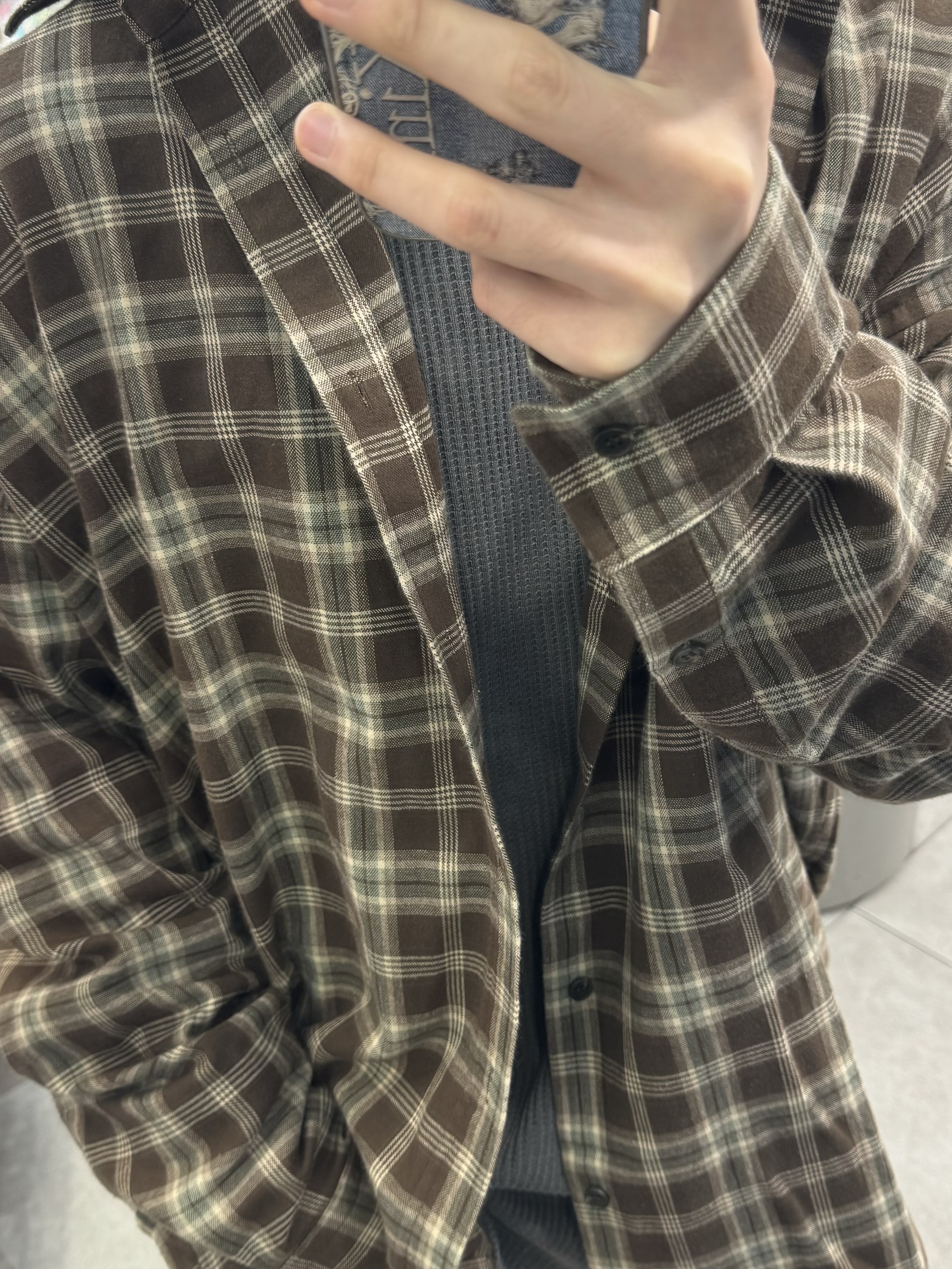 Nonnod Cropped Flexible String Check Shirt Vintage brown 착용 스타일