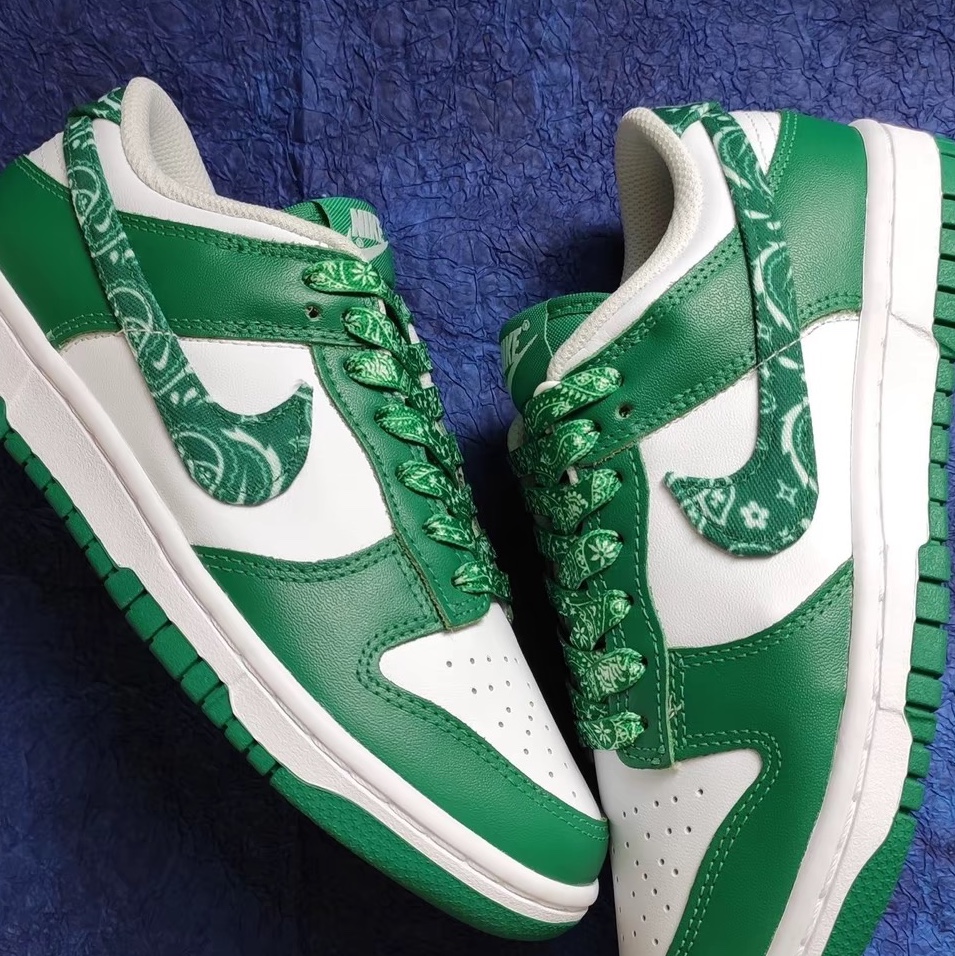 (W) Nike Dunk Low Essential Green Paisley 착용 스타일 - 3