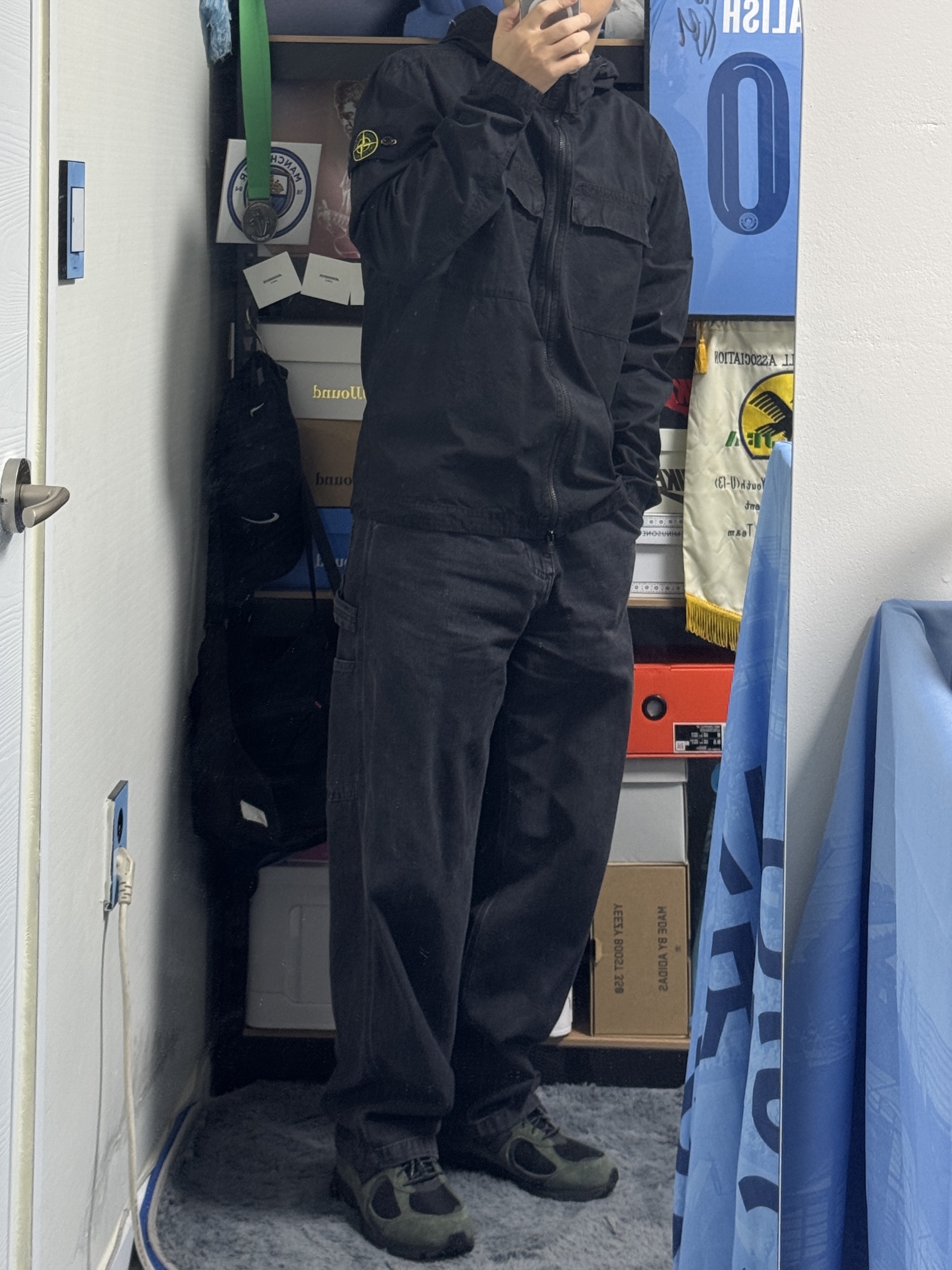 Stone Island 106WN Old Treatment Overshirt Black - 24SS, New Balance x JJJJound 2002R Gore-Tex Pine 착용 스타일 - 1