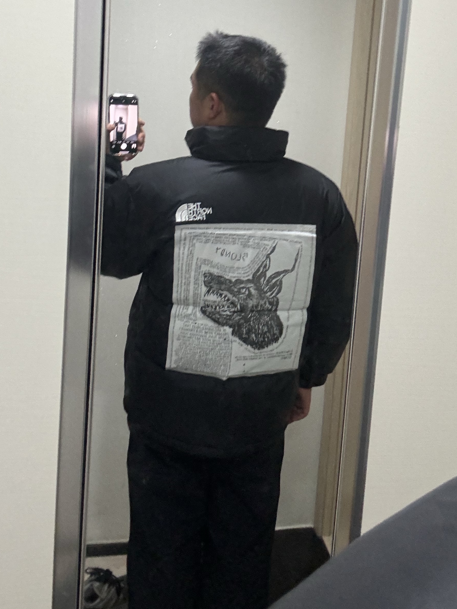 Supreme x The North Face Nuptse Jacket Black - 24FW, Balenciaga Runner 2.0 Sneaker Beige 착용 스타일 - 2