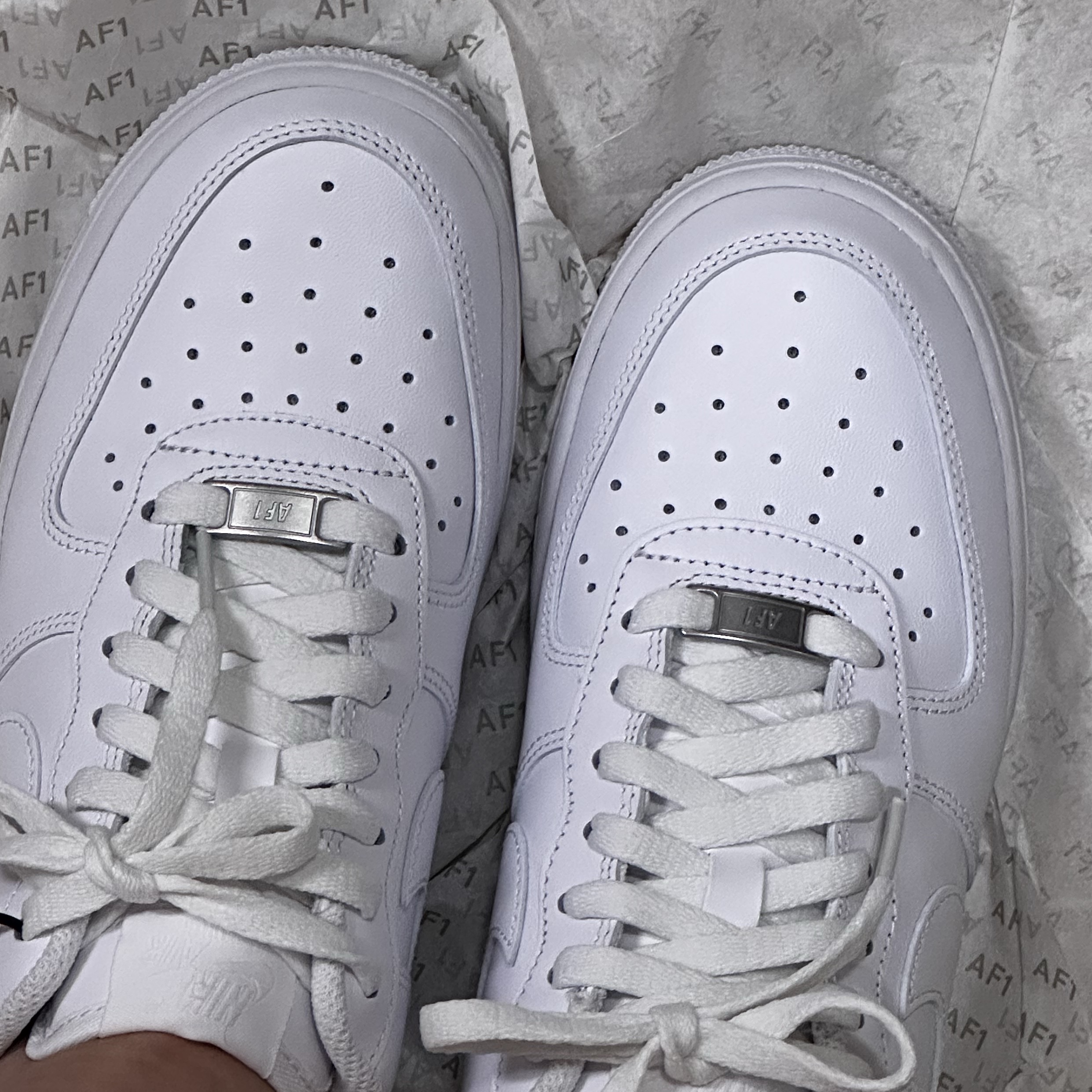 (W) Nike Air Force 1 '07 Low White 착용 스타일 - 2