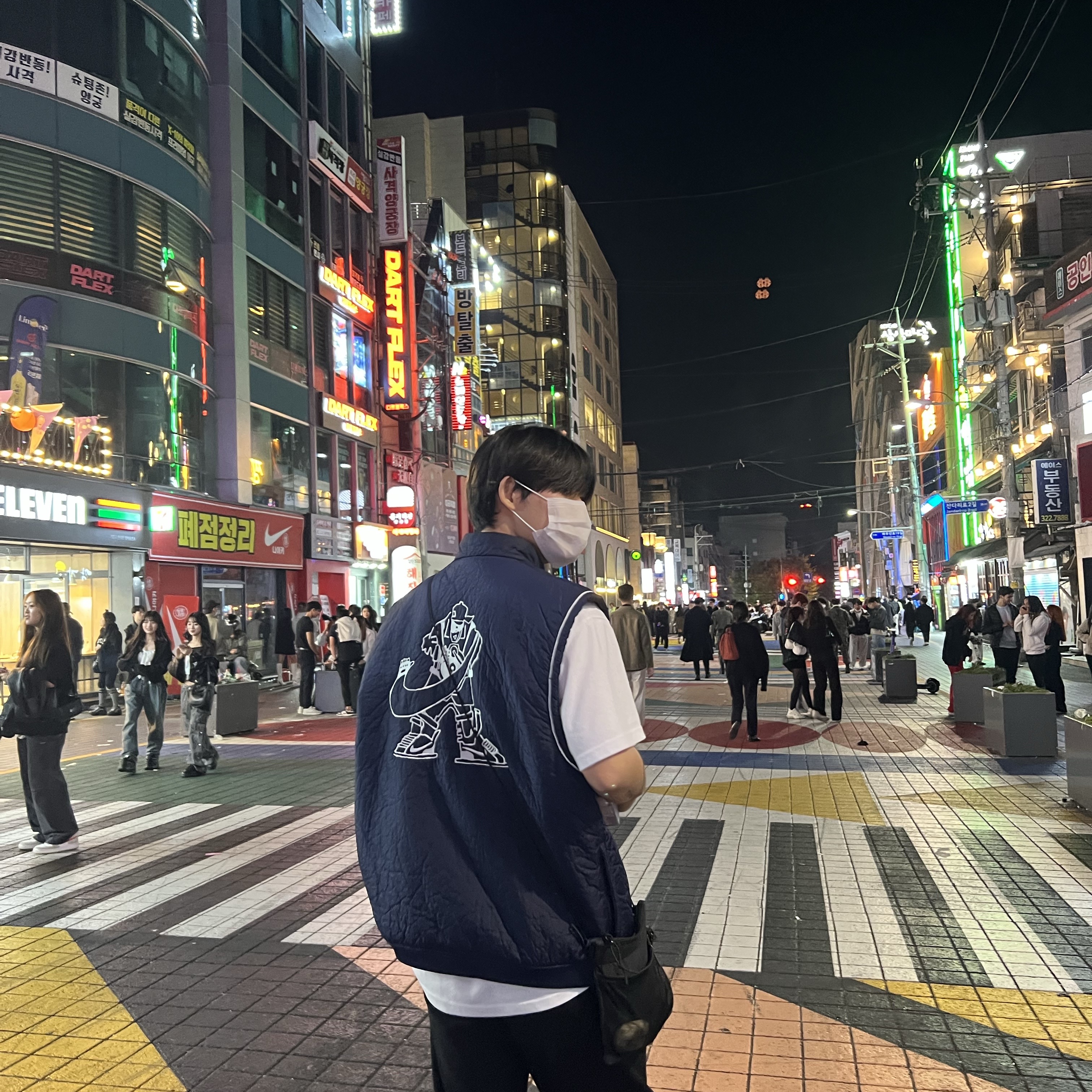 Nike x Cav Empt Vest Navy 착용 스타일 - 1