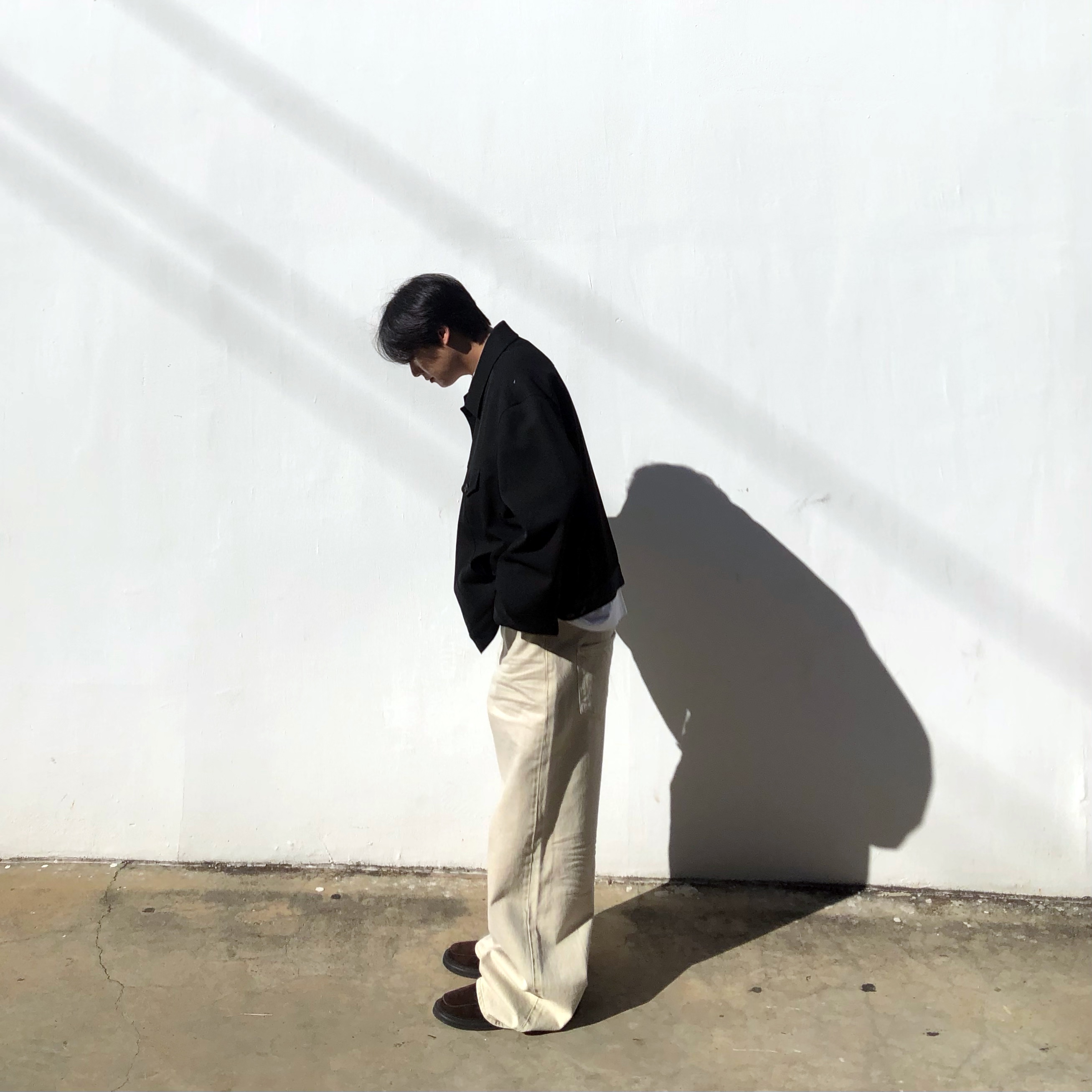 STU Loose Fit Denim Pants Sand, STU Suede Peny Loafers Brown 착용 스타일 - 3
