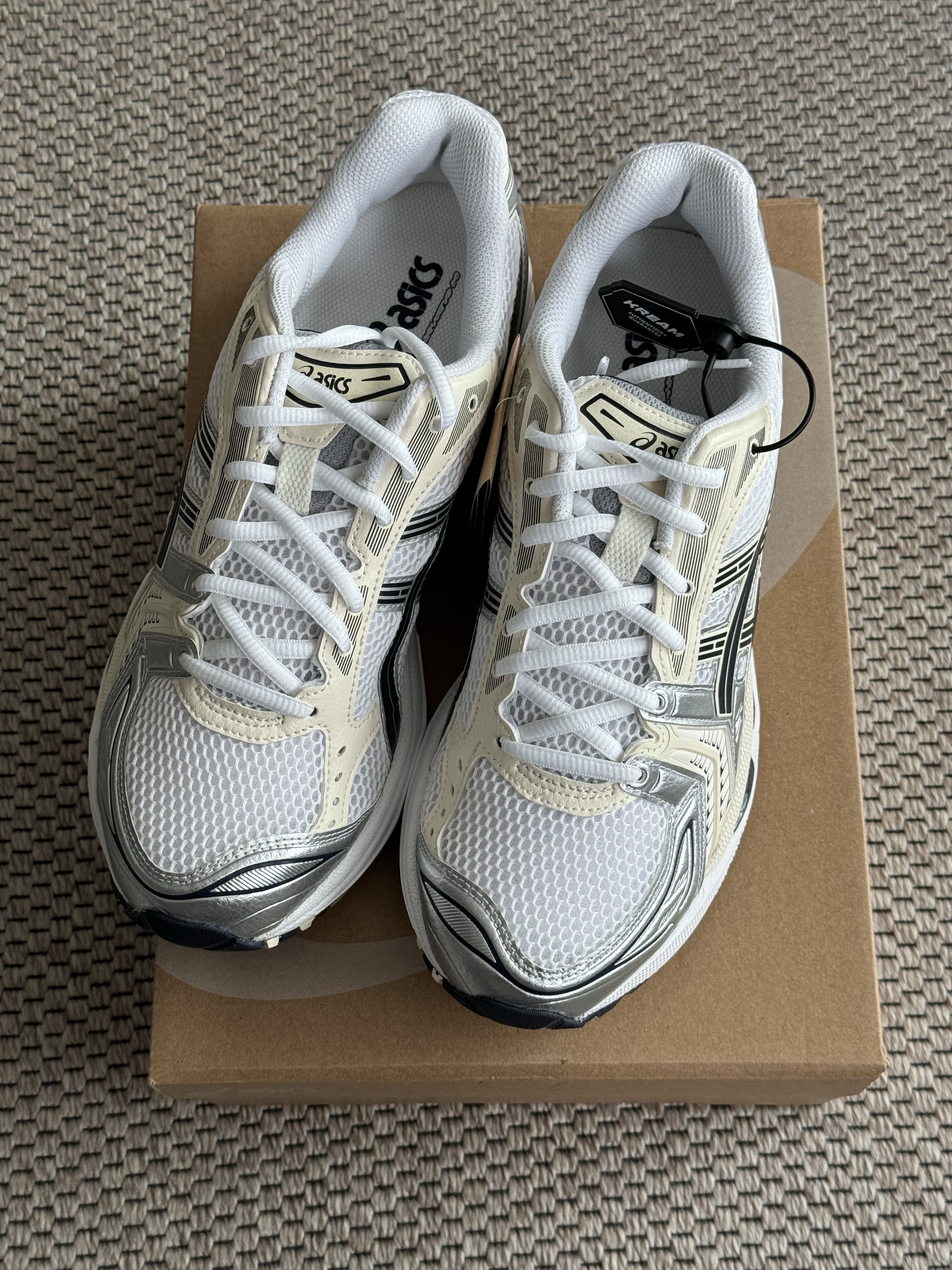 (W) Asics Gel-Kayano 14 White Midnight 착용 스타일 - 3