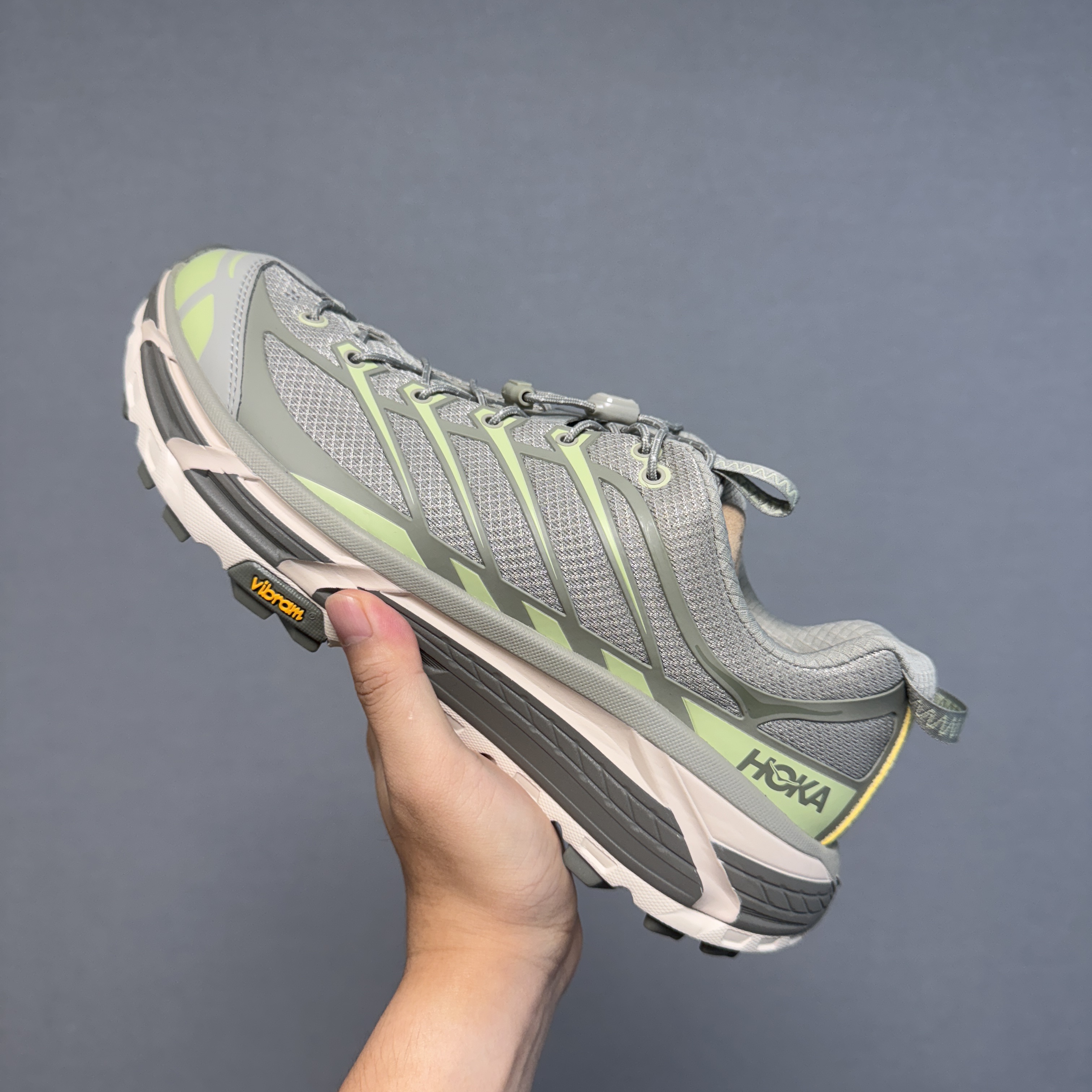 Hoka Mafate Three 2 Barely Seed Green 착용 스타일