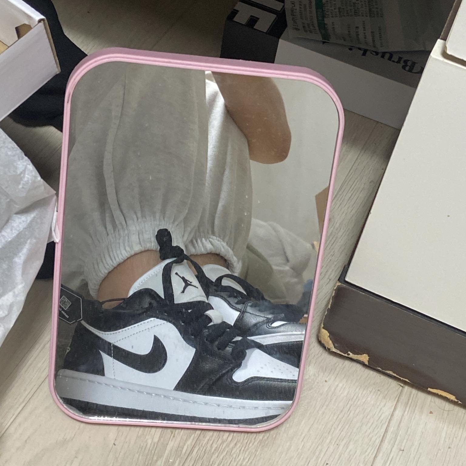 (W) Jordan 1 Low Black and White 착용 스타일