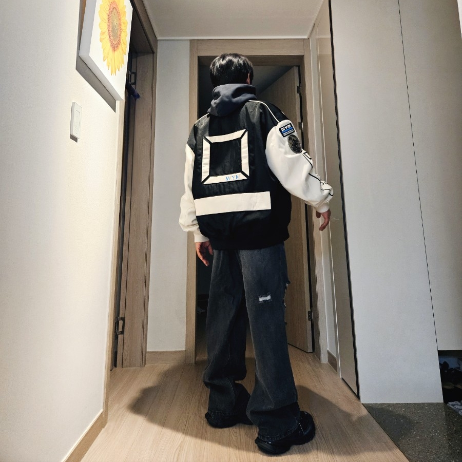 Wooyoungmi Emblem Nylon Jacket Black - 24SS, Balenciaga 3B Stencil Hoodie Medium Fit Black 착용 스타일 - 2