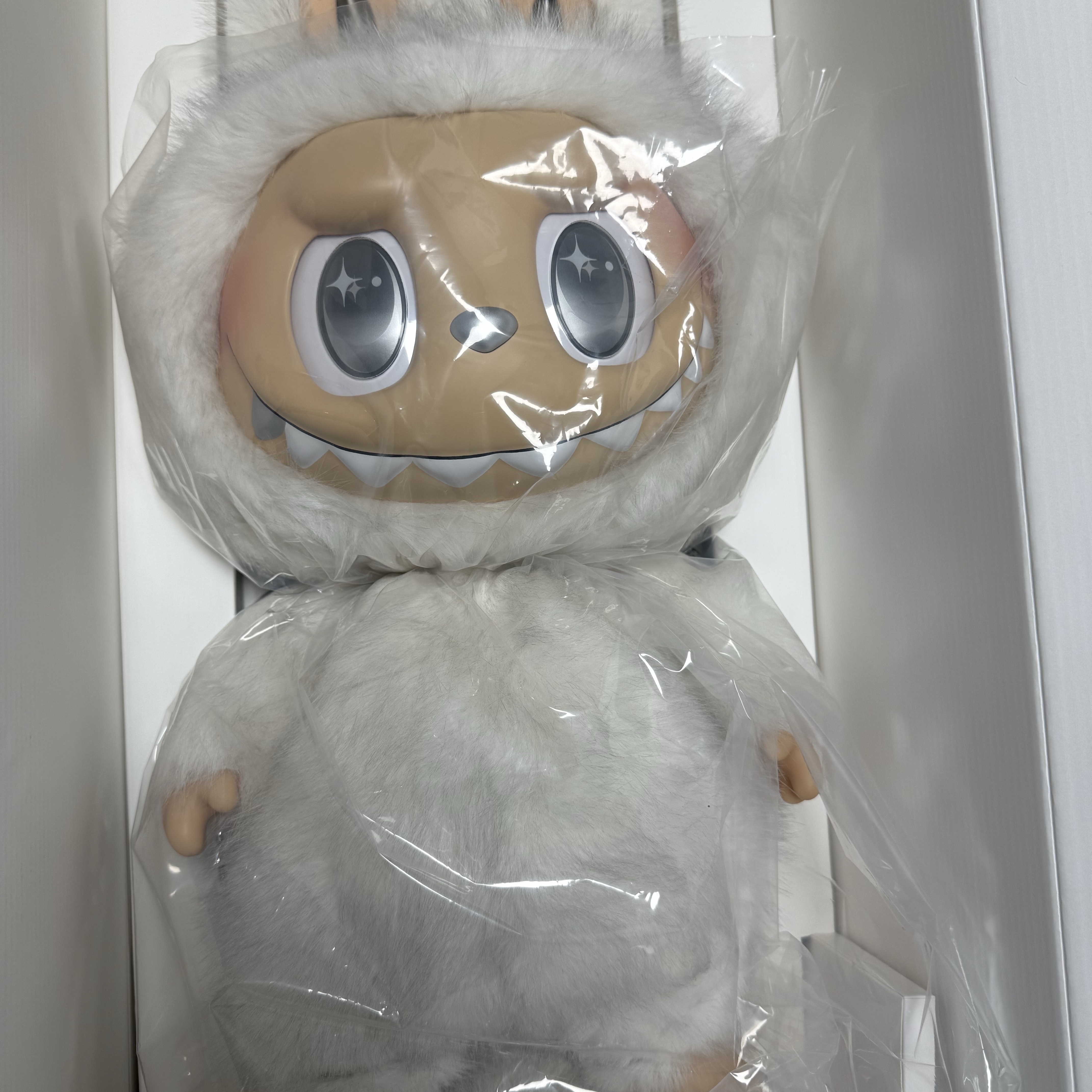 Pop Mart The Monsters Zimomo Angel In Clouds Vinyl Face Doll 착용 스타일