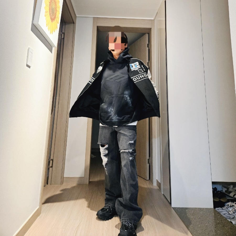 Wooyoungmi Emblem Nylon Jacket Black - 24SS, Balenciaga 3B Stencil Hoodie Medium Fit Black 착용 스타일 - 3
