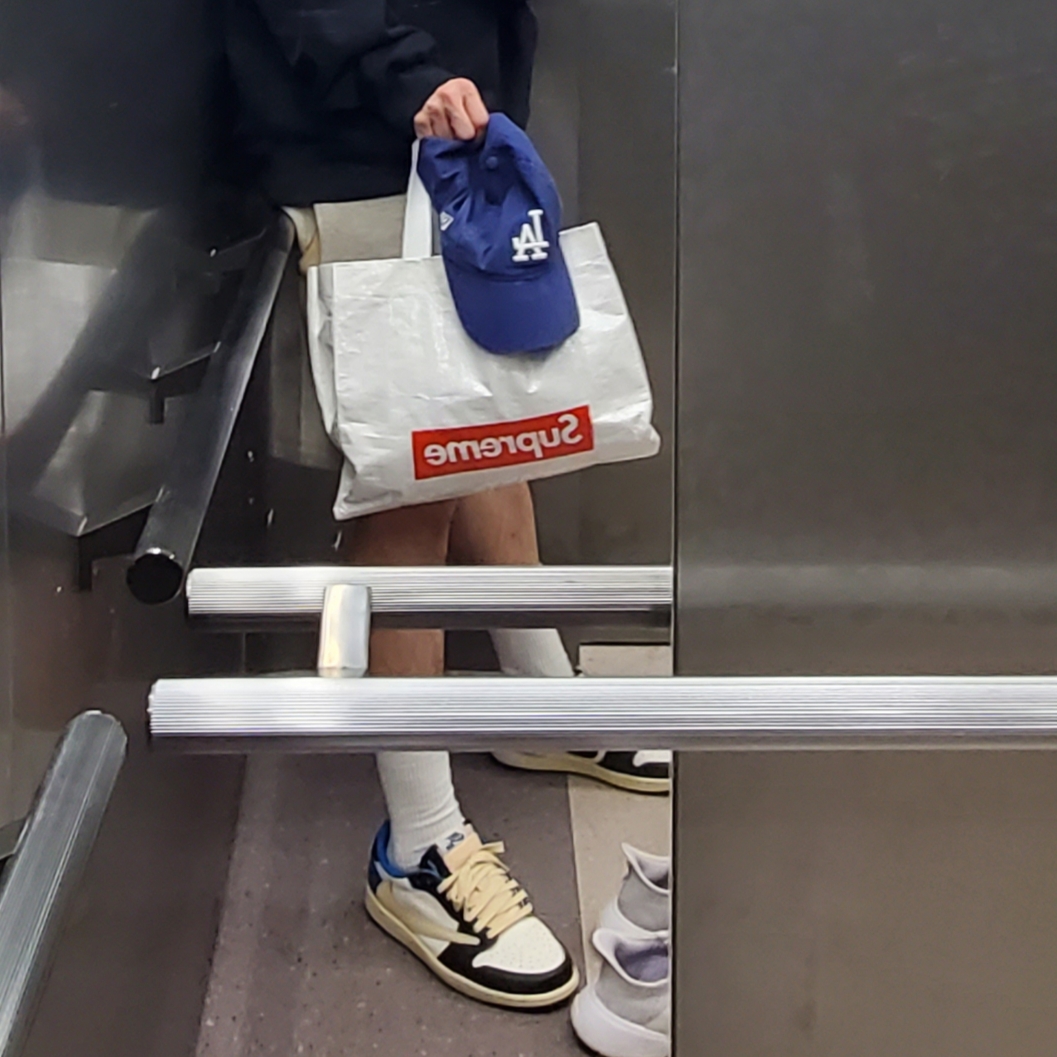 Jordan 1 x Travis Scott x Fragment Retro Low OG SP Military Blue 착용 스타일