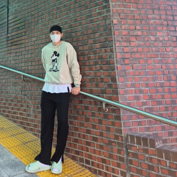 (W) Jordan Hex Slide Pistachio Frost 착용 스타일