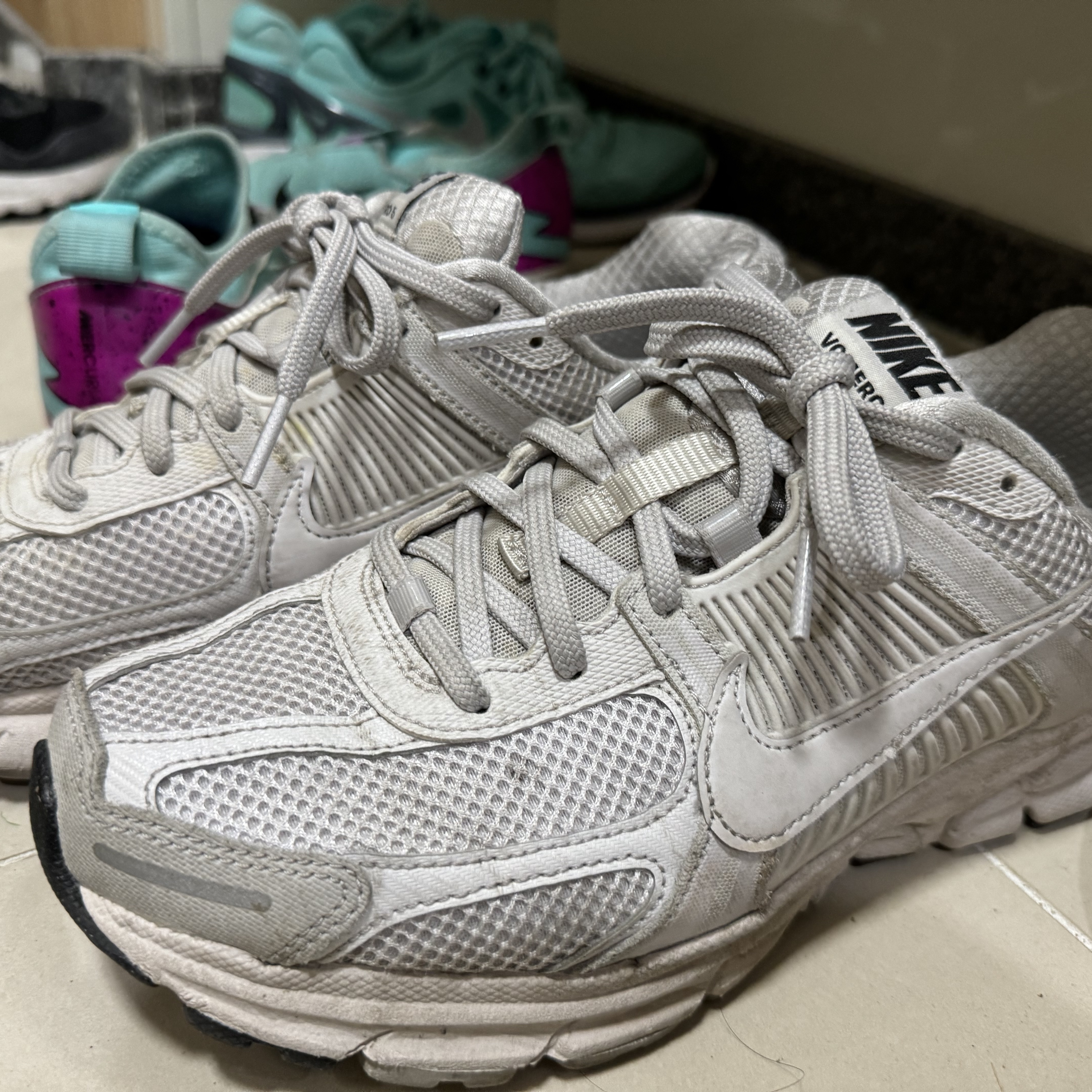 Nike Zoom Vomero 5 SP Vast Grey 2023 착용 스타일