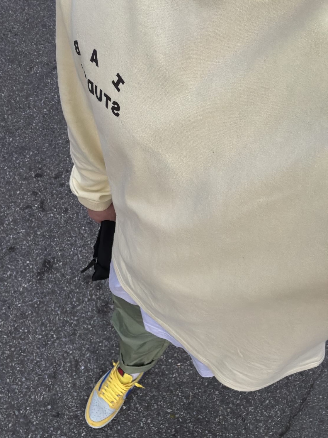 IAB Studio Long Sleeve Lemon, Nike Club Woven Cargo Pants Oil Green - Asia 착용 스타일