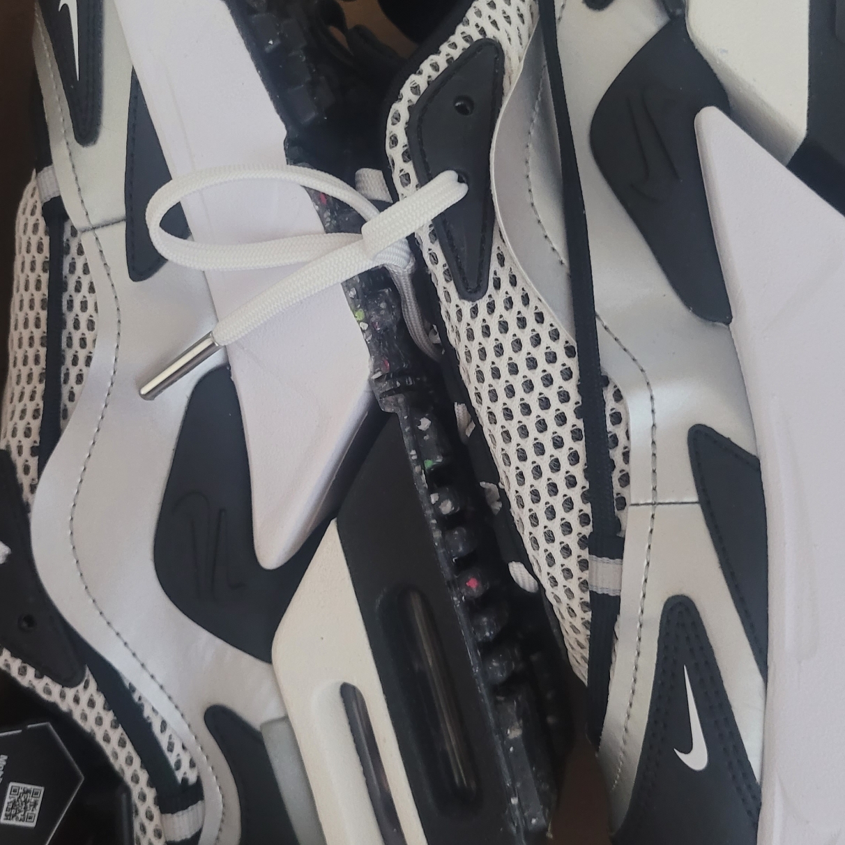 (W) Nike Air Max Furyosa Silver and Black 착용 스타일