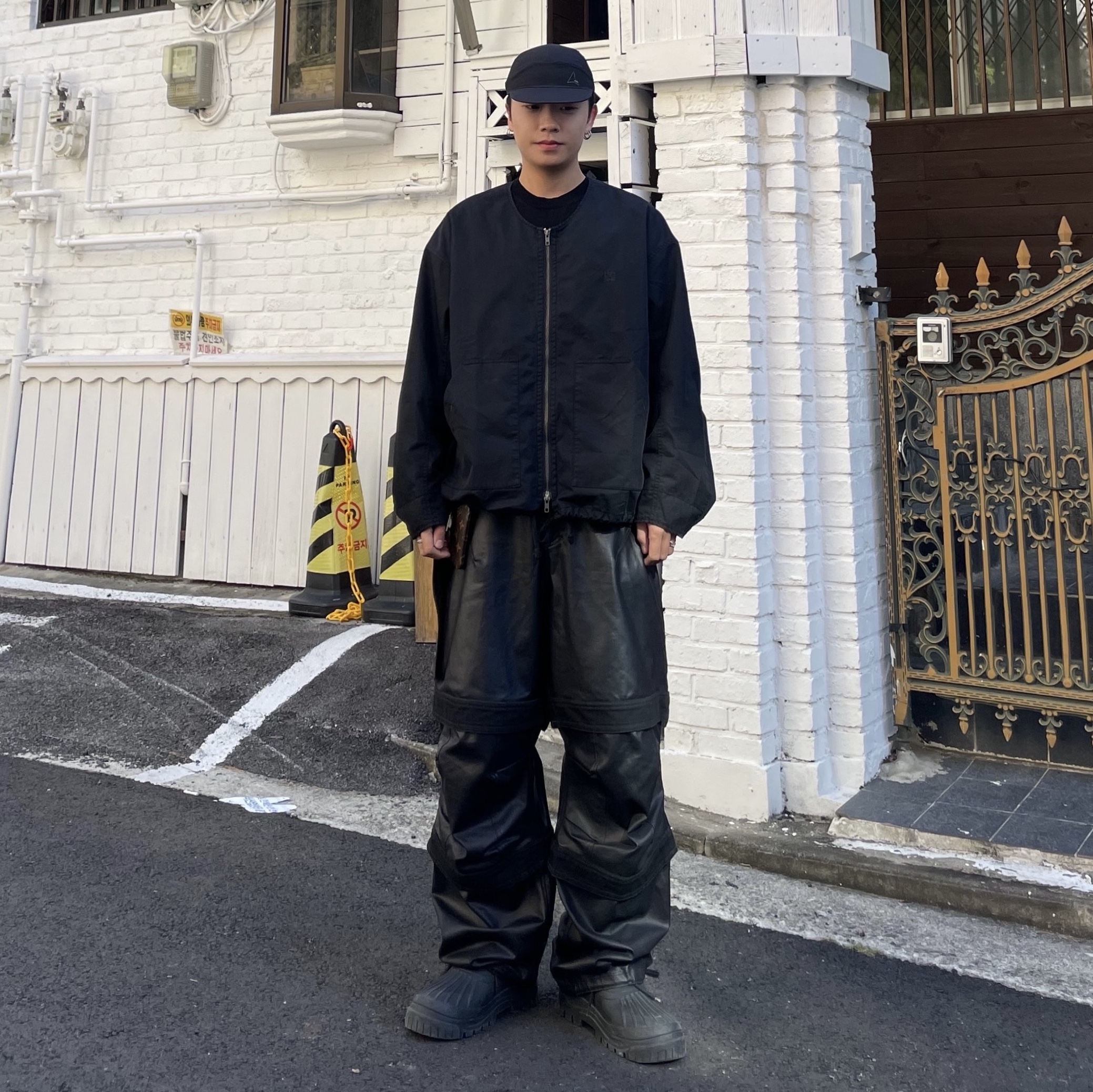 Polyteru Human Index Human Loosed Half Zip Knit Gray 착용 스타일 - 1