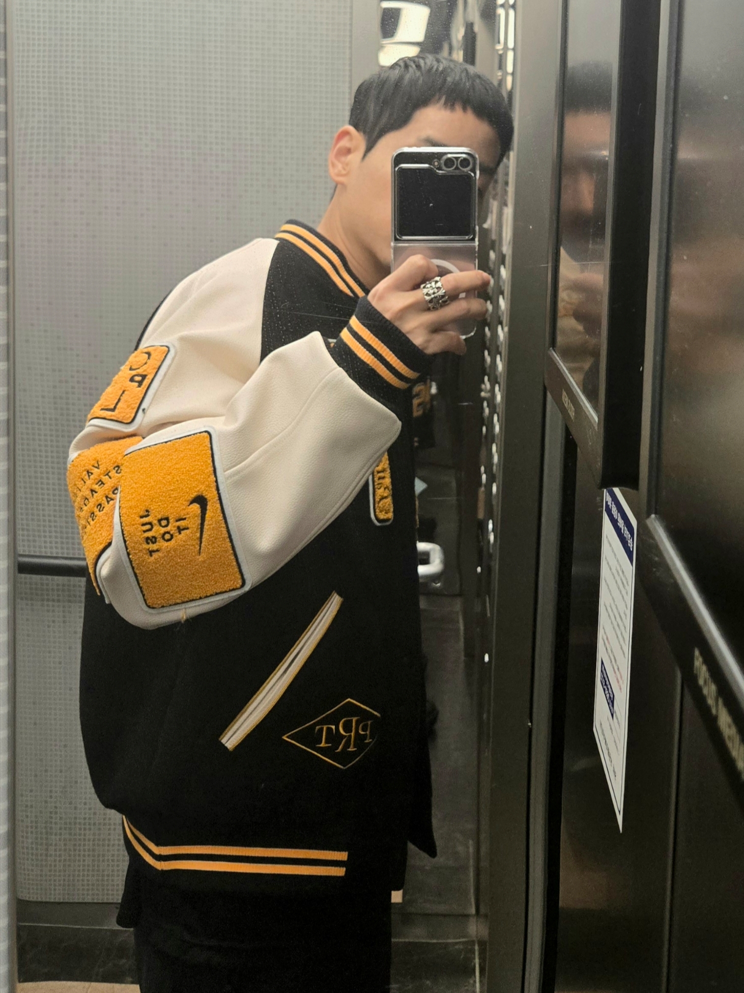 Nike x Patta Varsity Jacket Black Yellow - US/EU, Nike x Patta Varsity Jacket Black Yellow - Asia 착용 스타일