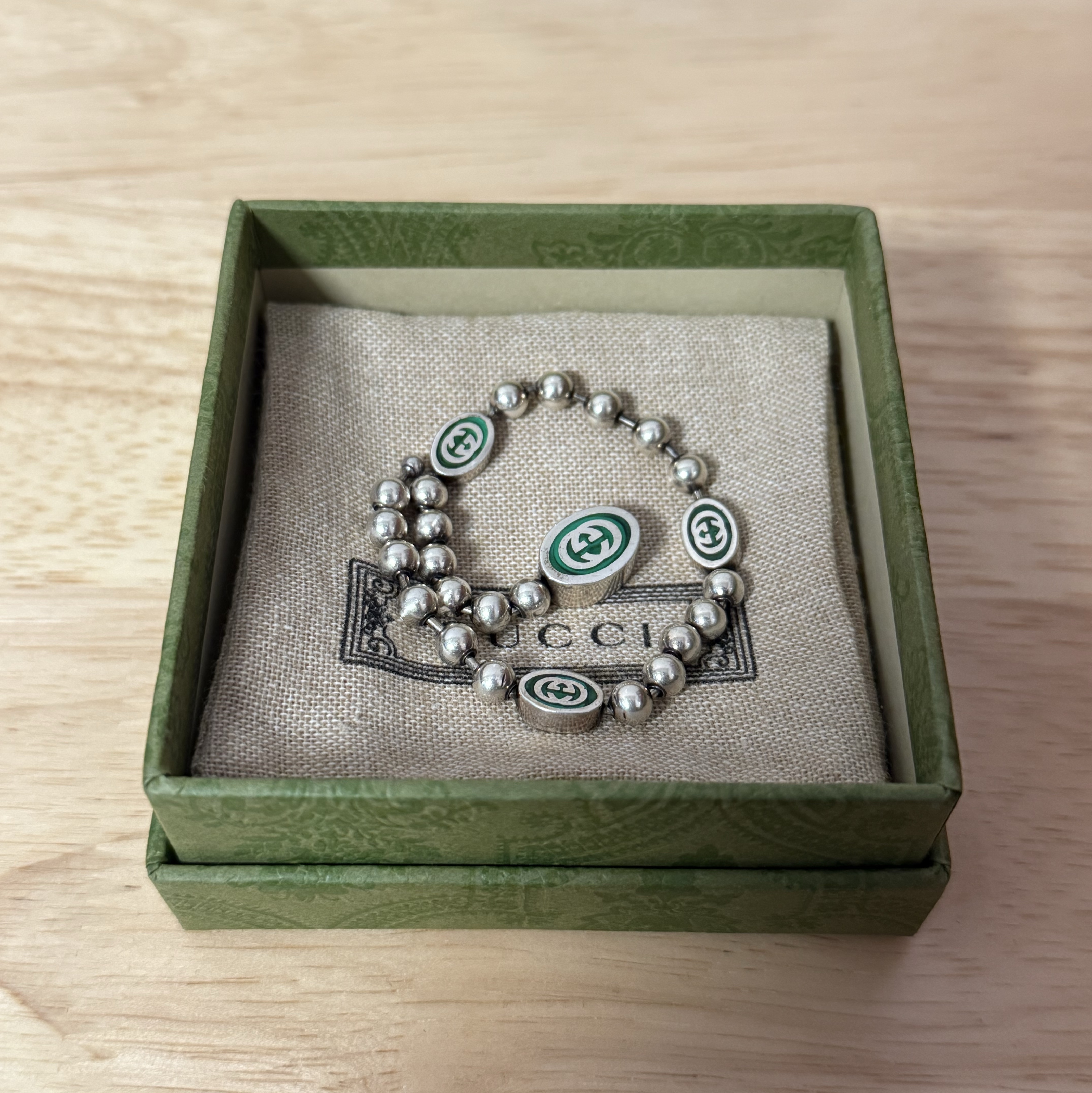 Gucci Interlocking G Boule Chain Bracelet Silver 착용 스타일