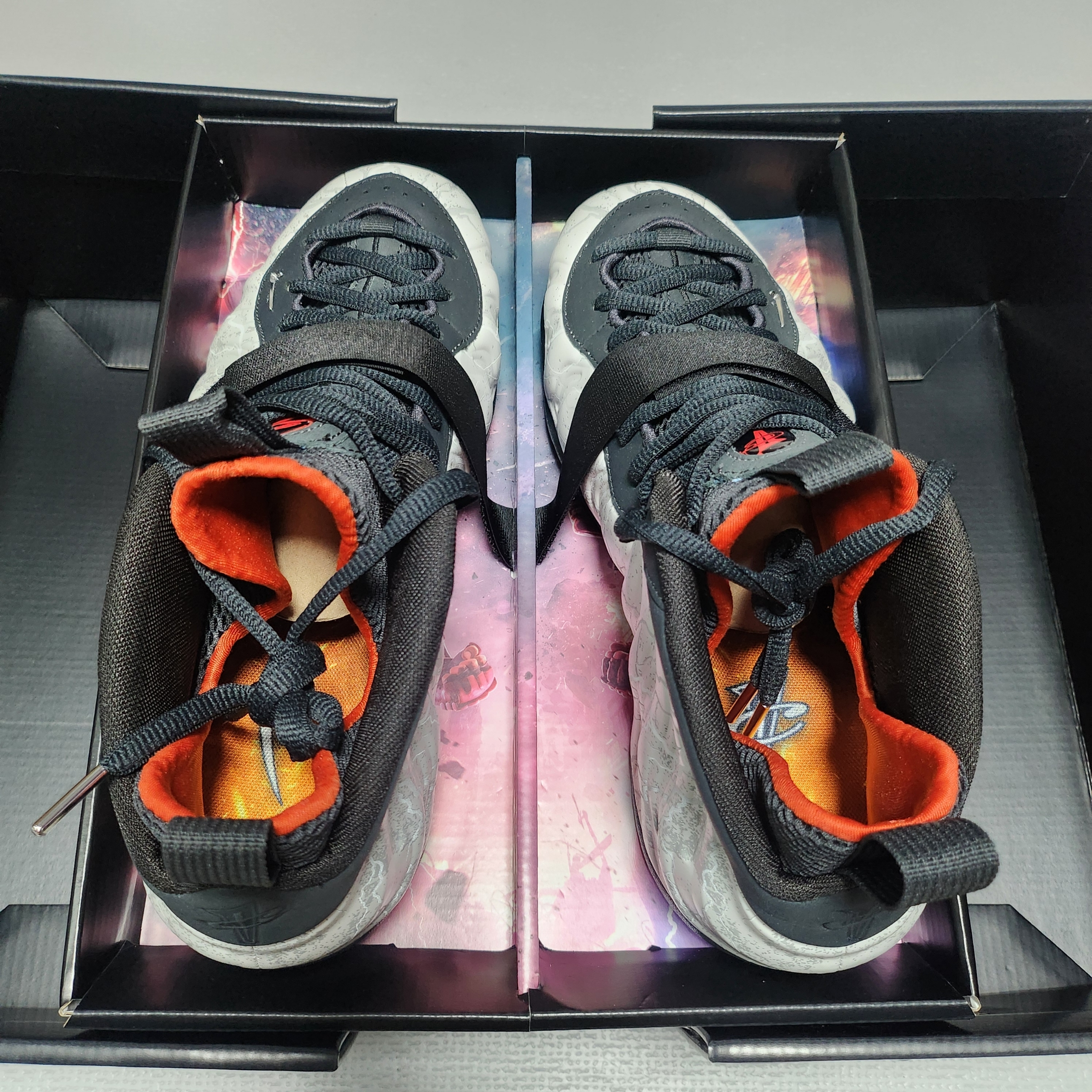 Nike x Tekken 8 Air Foamposite One PRM Jin 착용 스타일 - 3