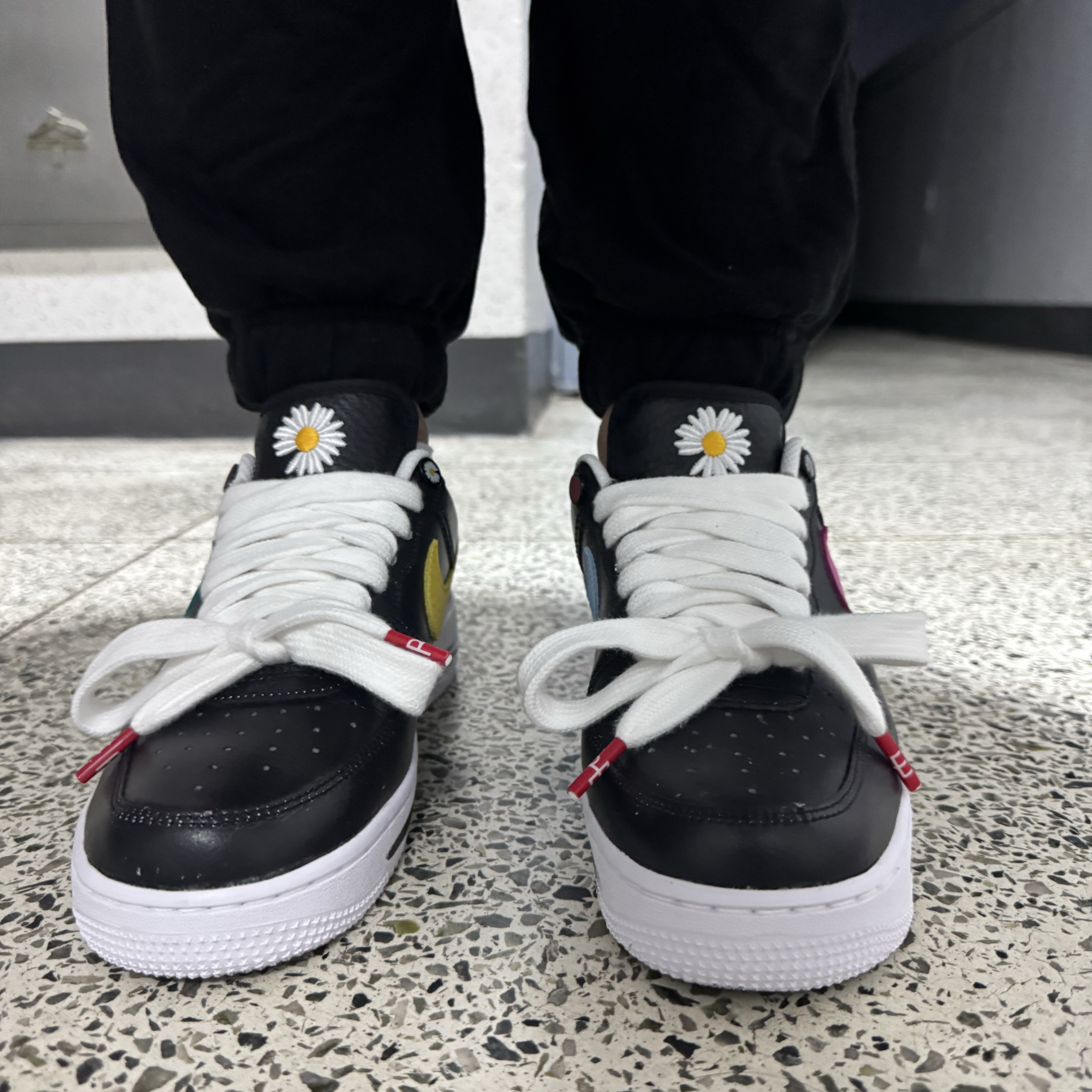 Nike x Peaceminusone Air Force 1 Low Para-Noise 3.0 Black and Multicolor 착용 스타일 - 3