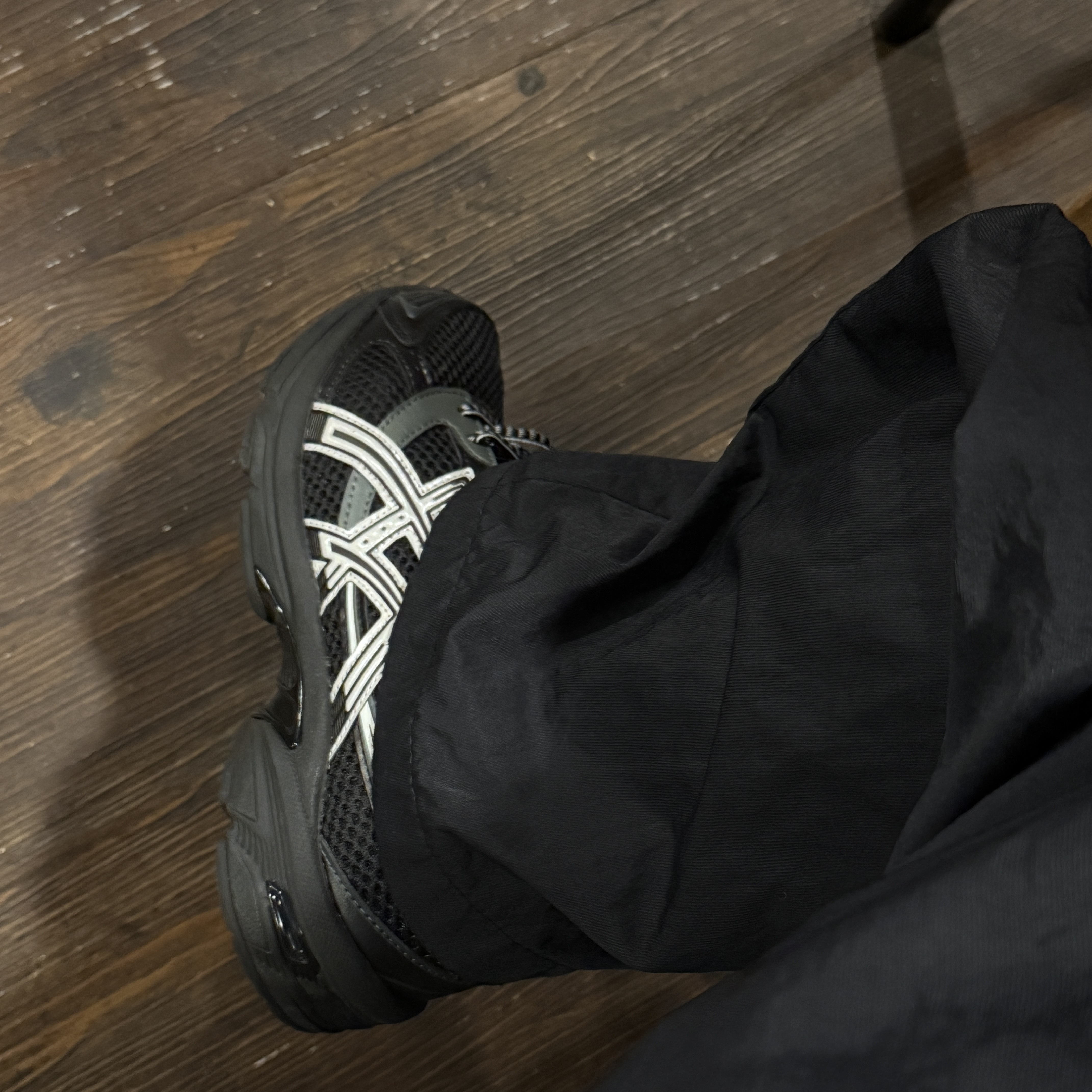 Asics Gel-1130 Black Glacier Grey - Folder Exclusive 착용 스타일