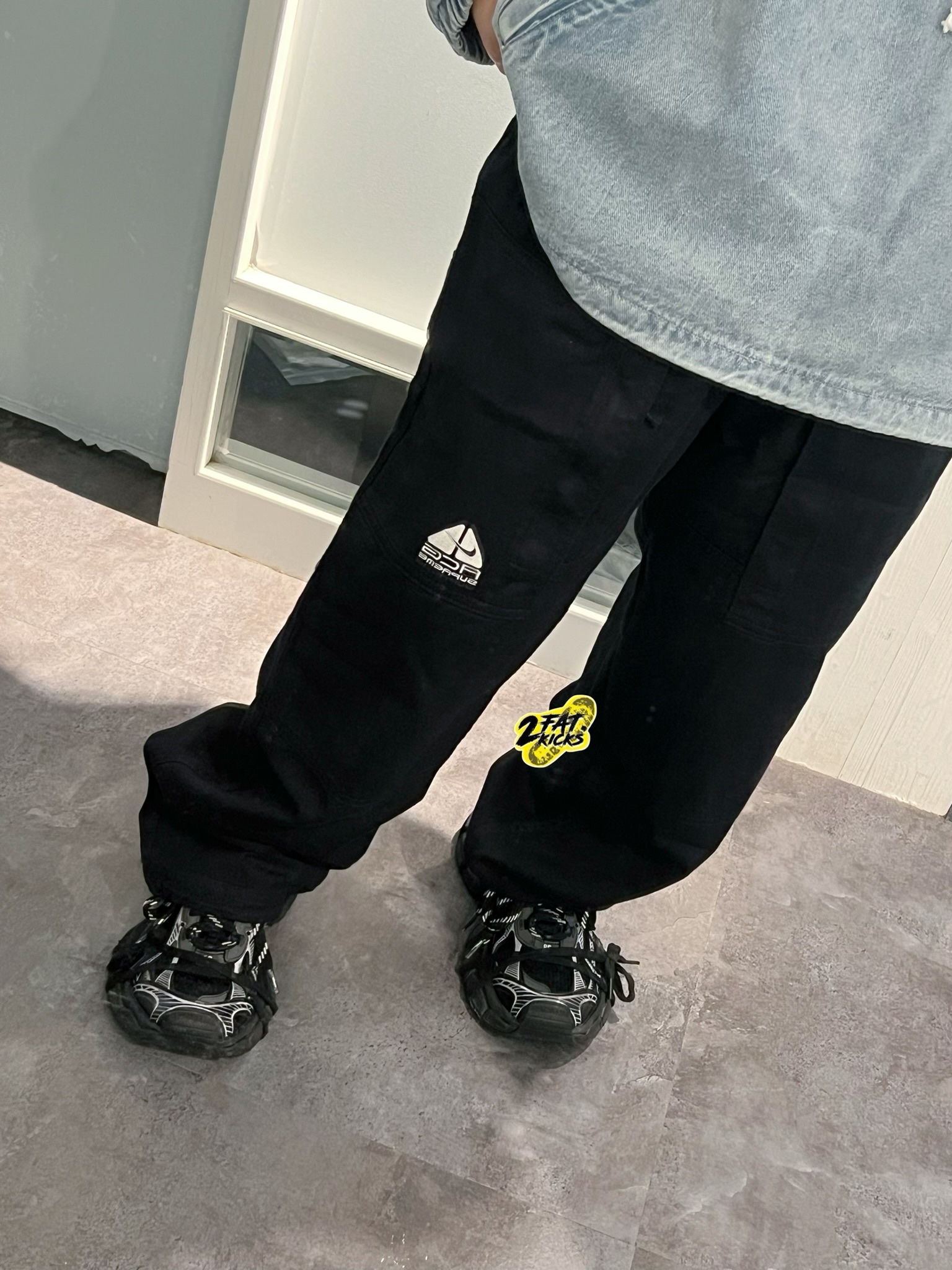 Supreme x Nike ACG Belted Denim Pants Washed Blue - 22FW, Supreme x Nike ACG Belted Denim Pants Black - 22FW 착용 스타일 - 6