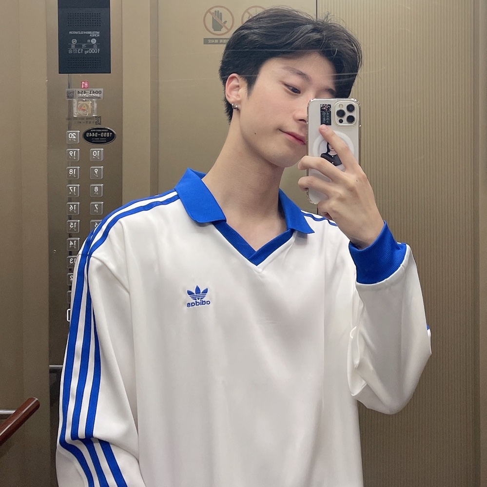 (W) Adidas 3-Stripes Satin Long Sleeve T-Shirt Cloud White - KR Sizing 착용 스타일