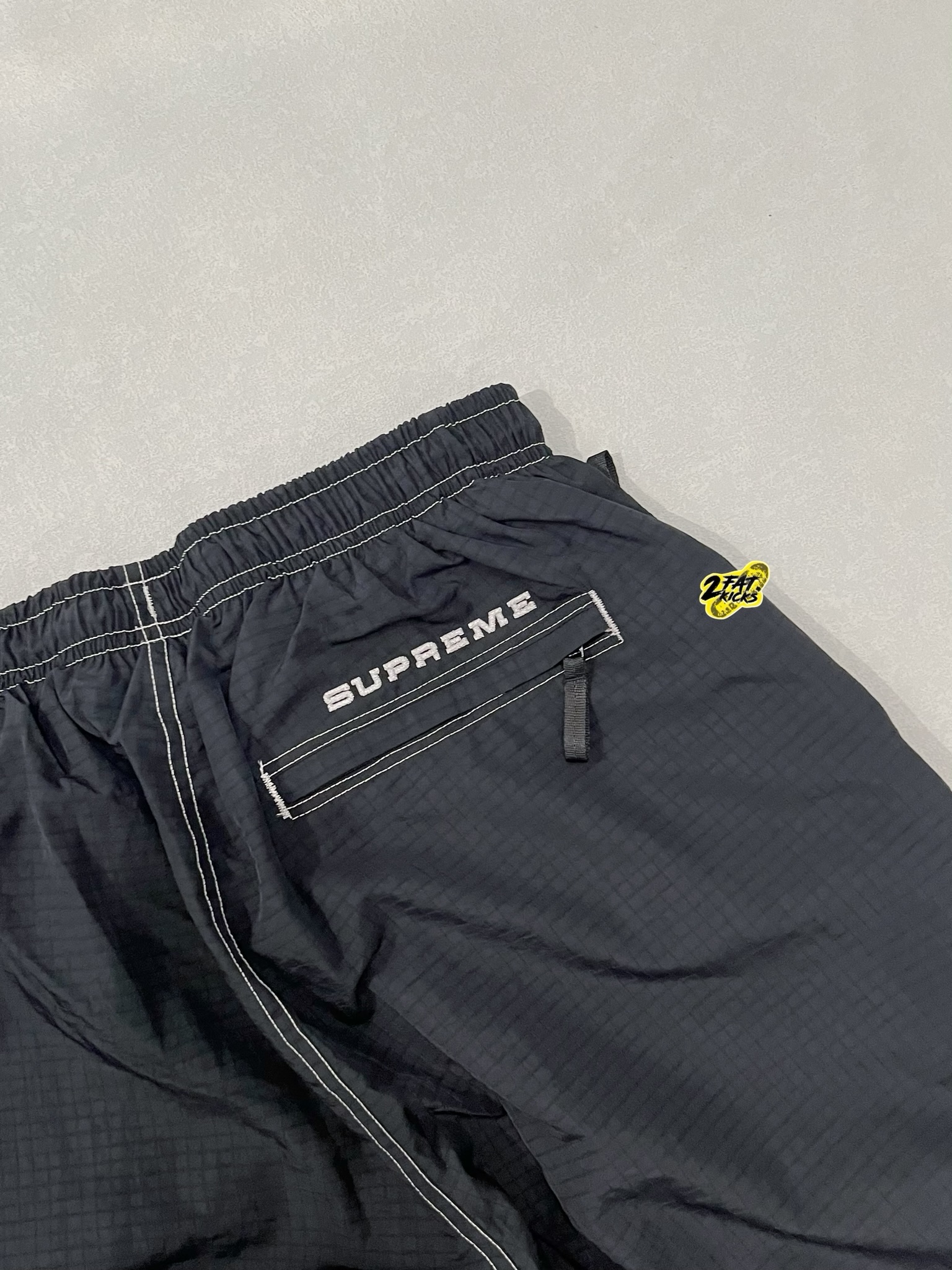 Supreme x Nike Ripstop Track Pants Black - 24SS 착용 스타일 - 5