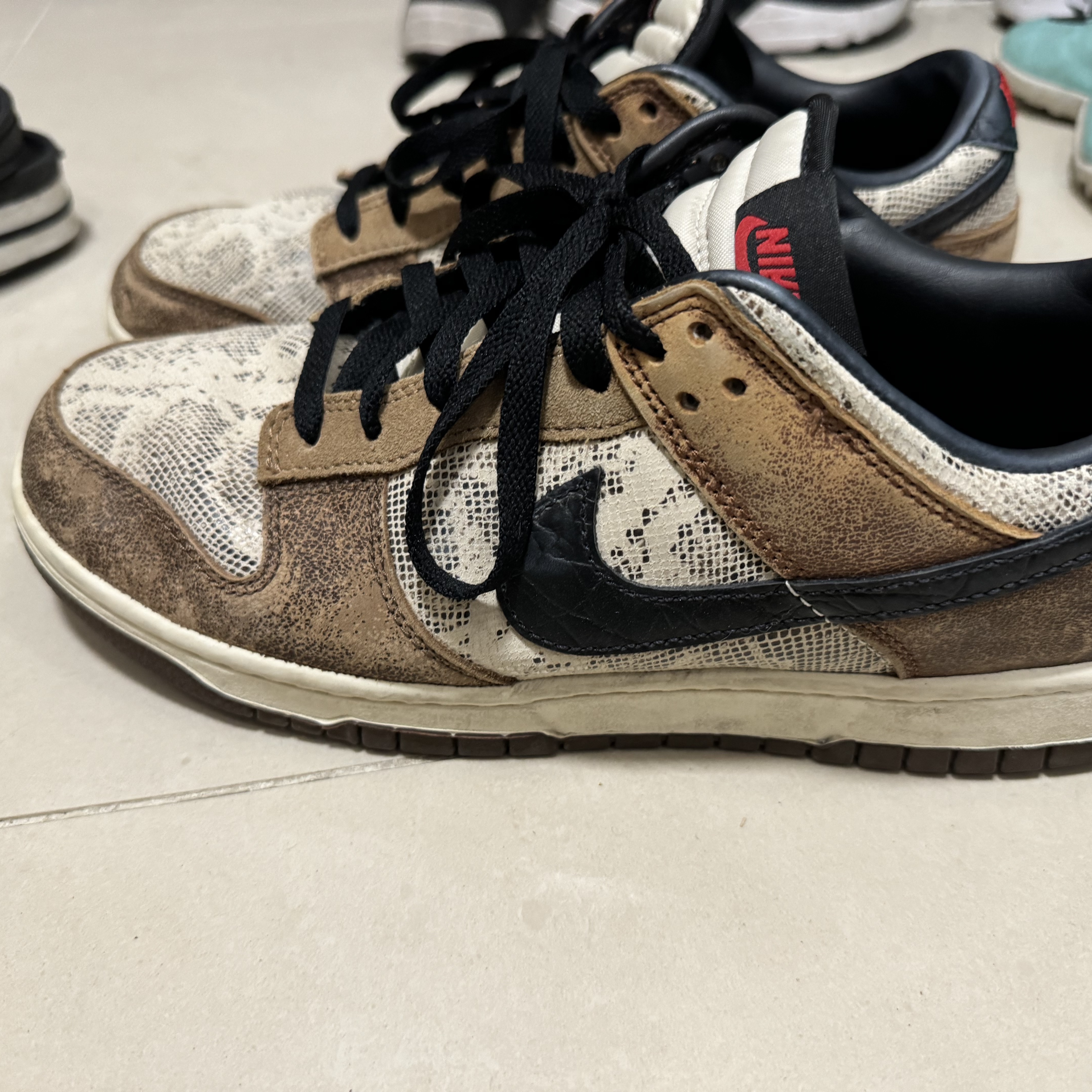 Nike Dunk Low PRM Head to Head 착용 스타일