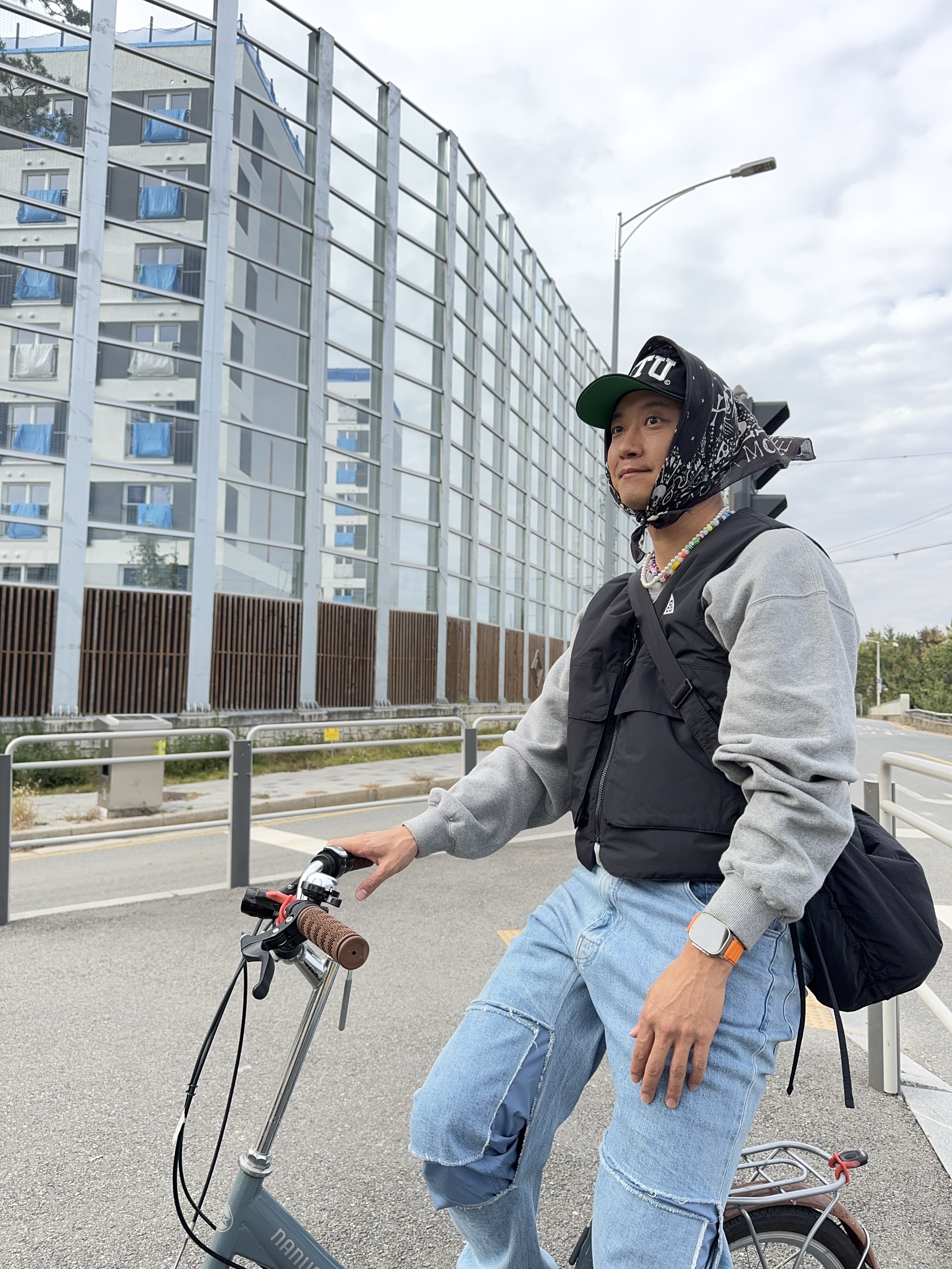 Stussy Stu Arch Strapback Cap Black, Nike ACG Primaloft Skull Peak Reversible Vest Black Dark Raisin - Asia 착용 스타일 - 9