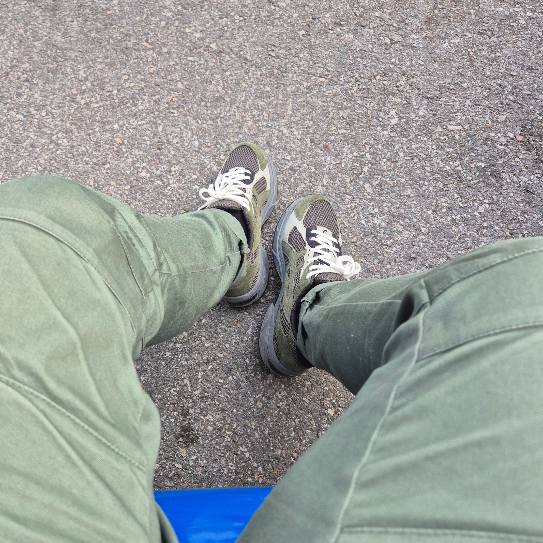 Asics Gel-1130 SMU Olive Canvas Smog Green 착용 스타일 - 1
