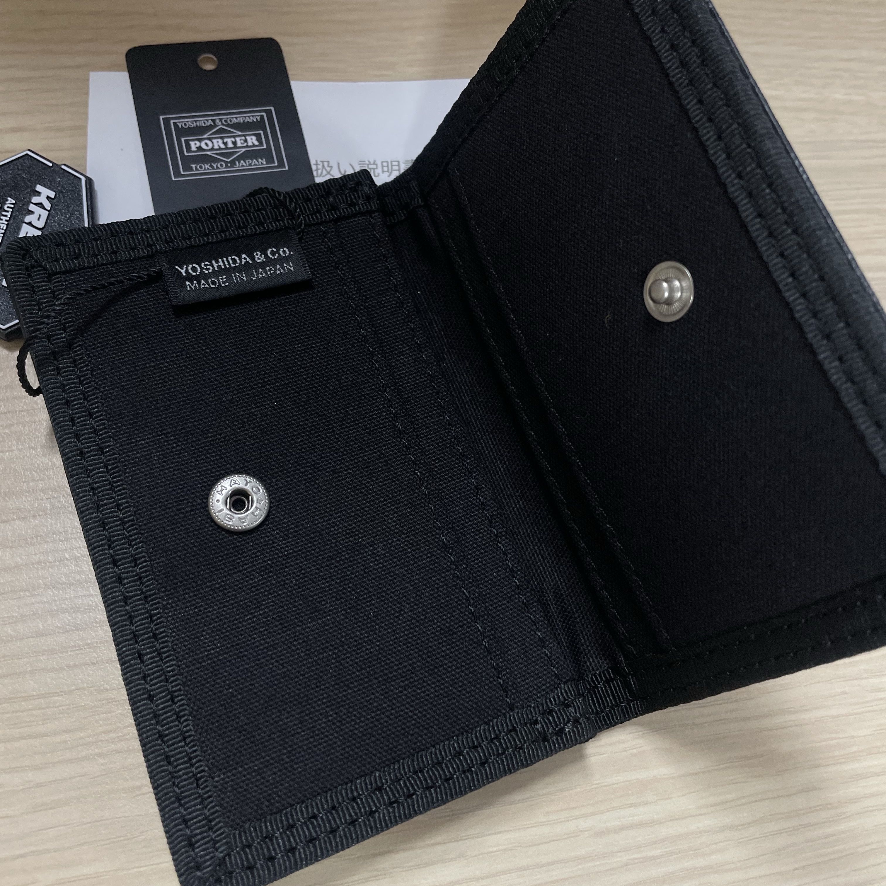 Porter Free Style Card Case Black 착용 스타일 - 2
