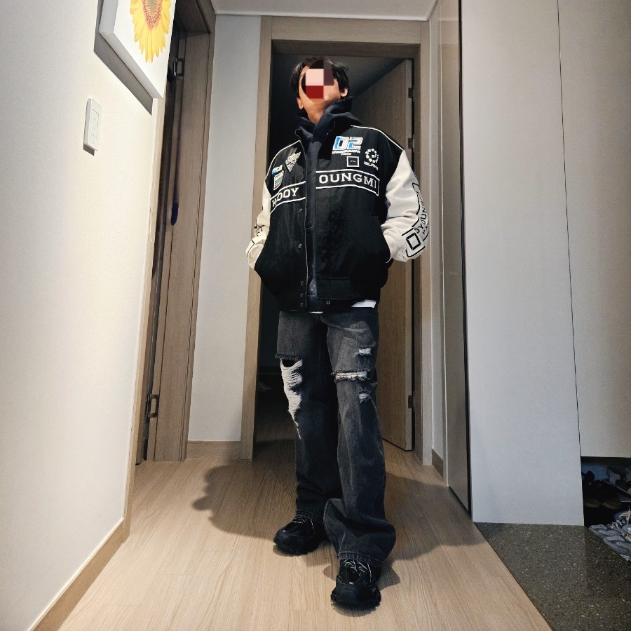 Wooyoungmi Emblem Nylon Jacket Black - 24SS, Balenciaga 3B Stencil Hoodie Medium Fit Black 착용 스타일 - 1