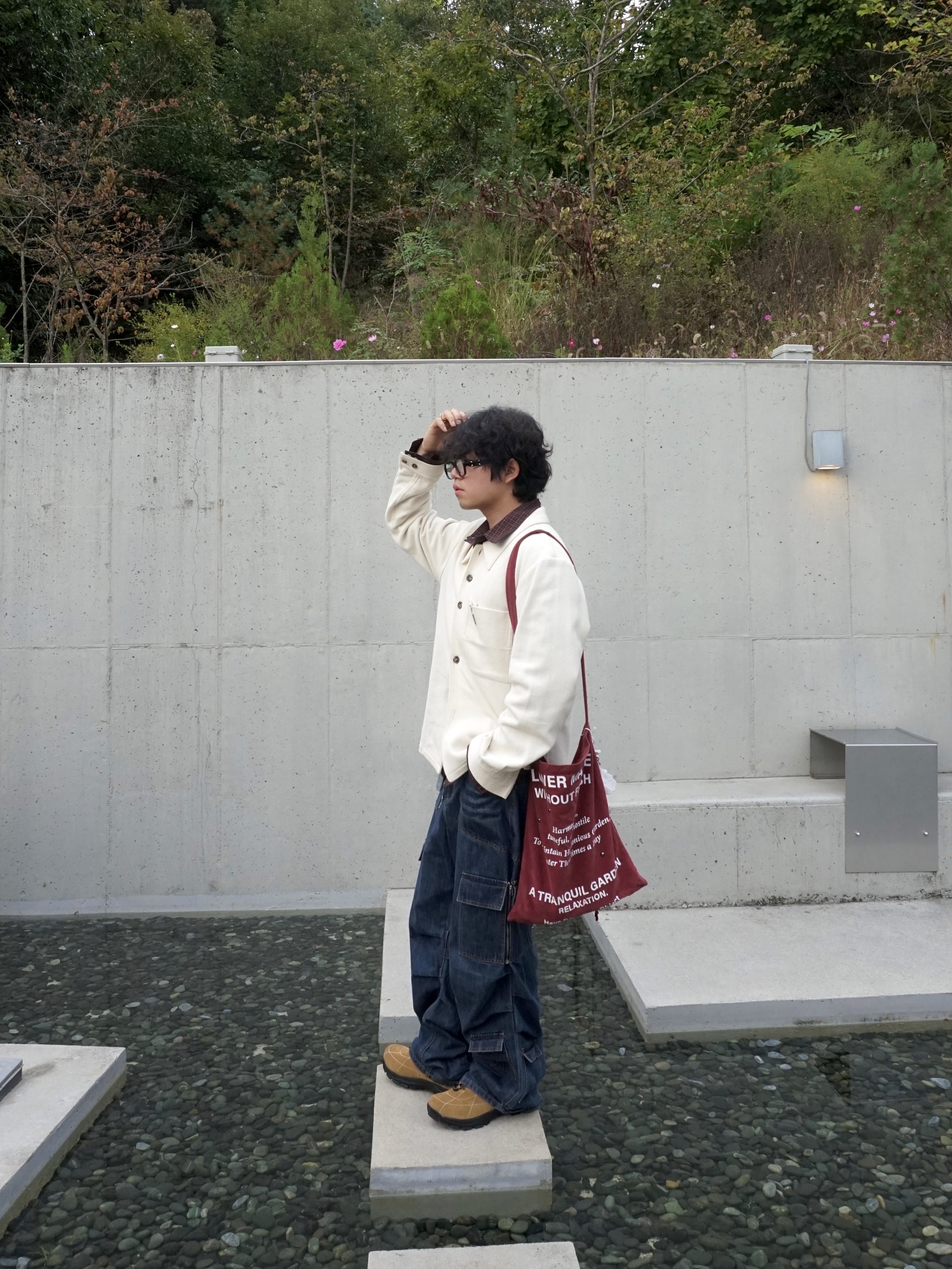 Hono Report Twin Flowers Necklace, Gentle Monster x Maison Margiela MM114 Black Clear 착용 스타일 - 5