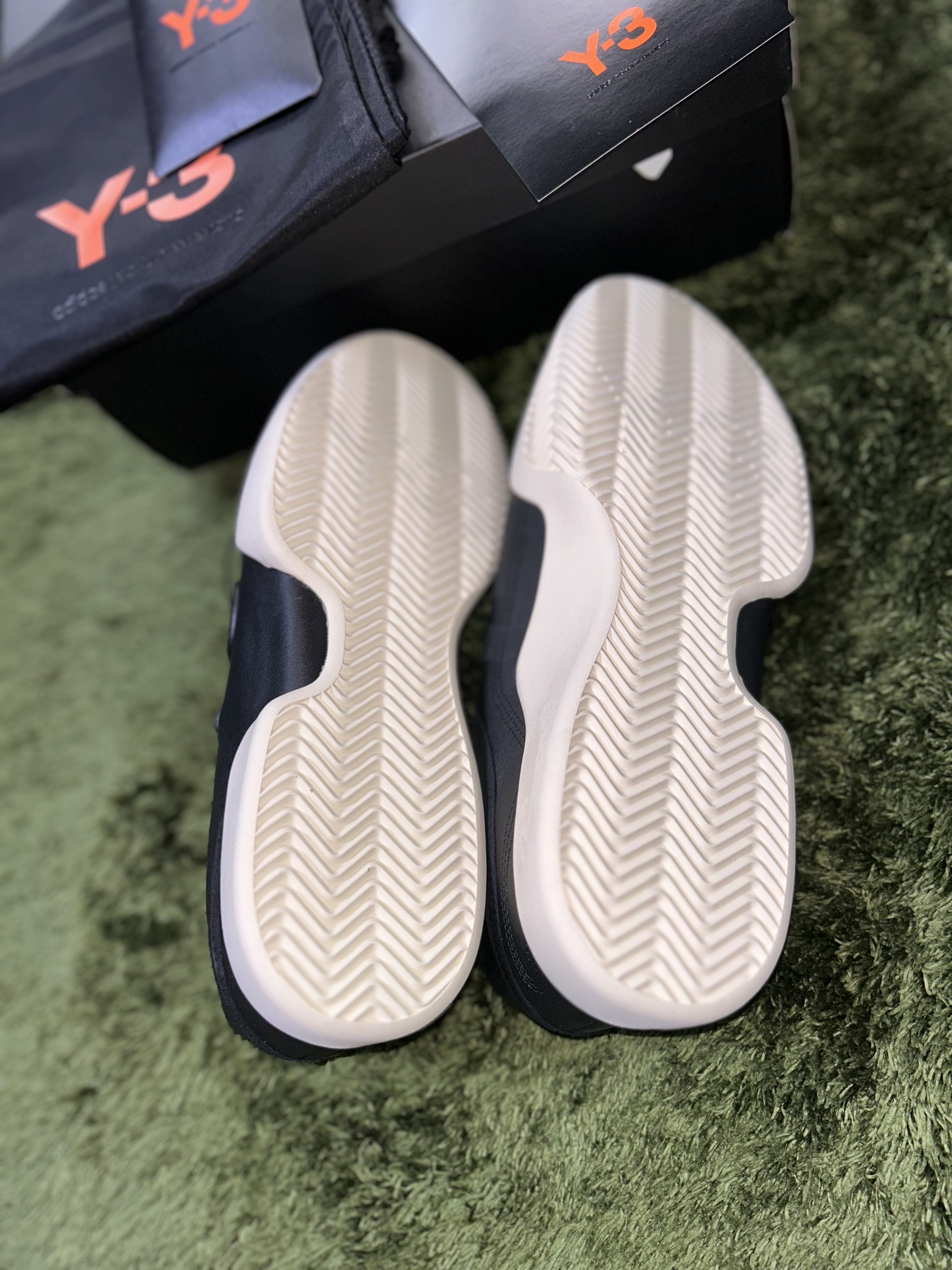 Y-3 Yunu Black 착용 스타일 - 7