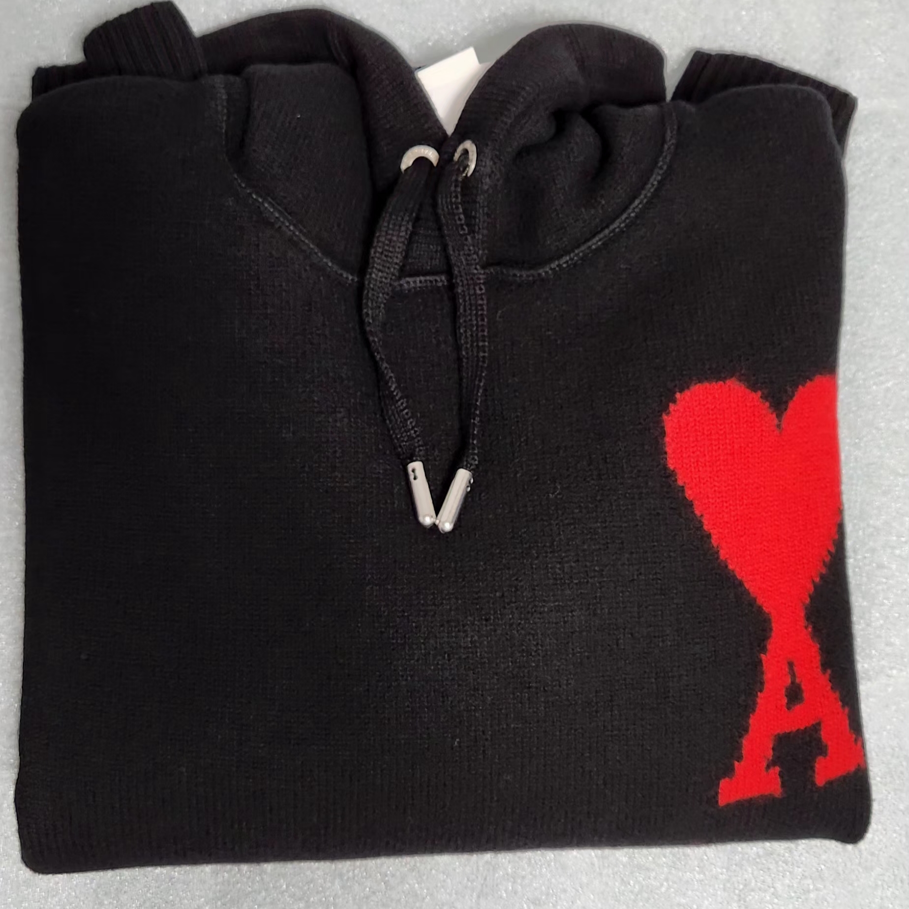 AMI de Coeur Oversize Intarsia Hoodie Black Red - 22SS 착용 스타일